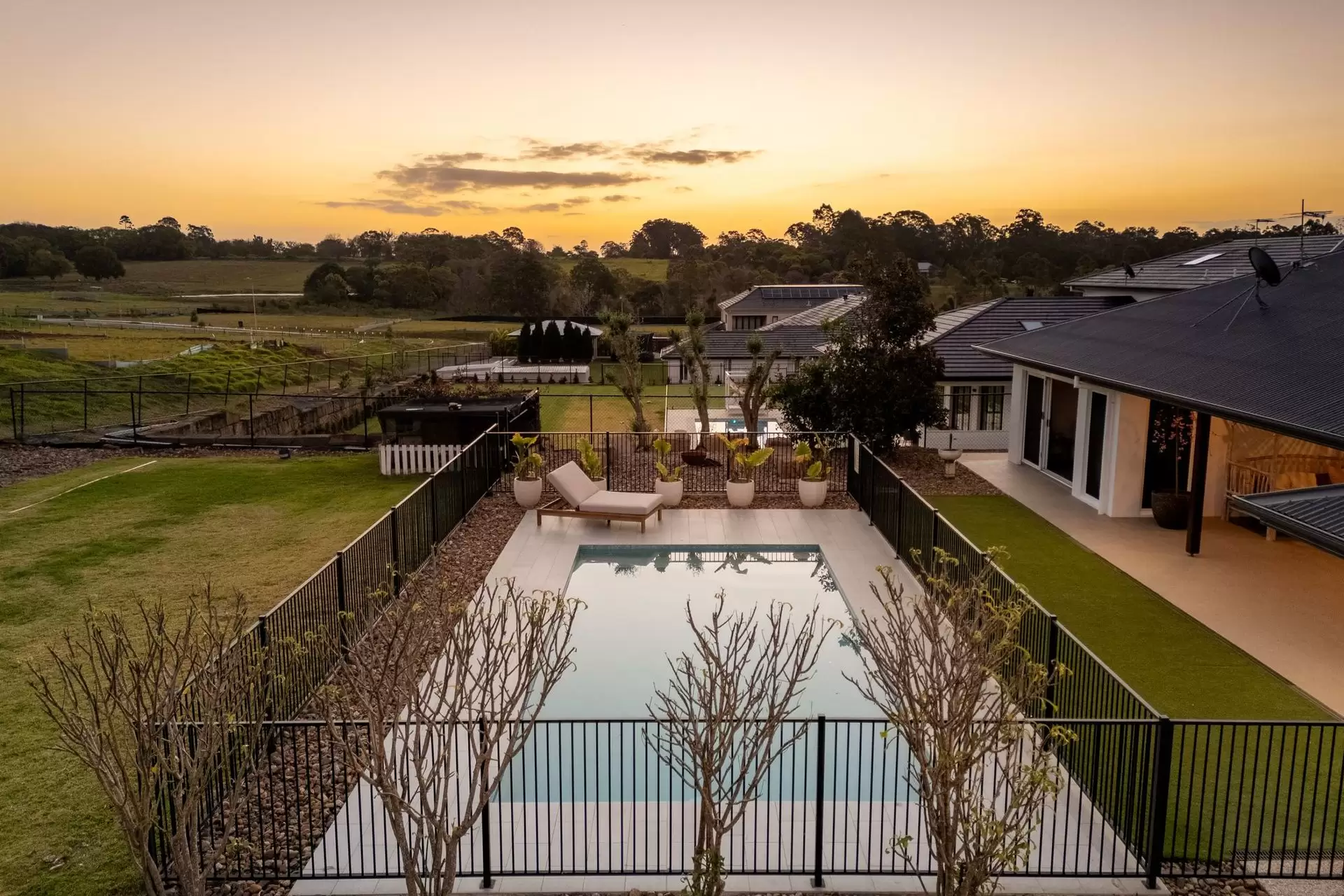 5 Goodtown Street, Rochedale Sold by Queensland Sotheby's International Realty - image 1