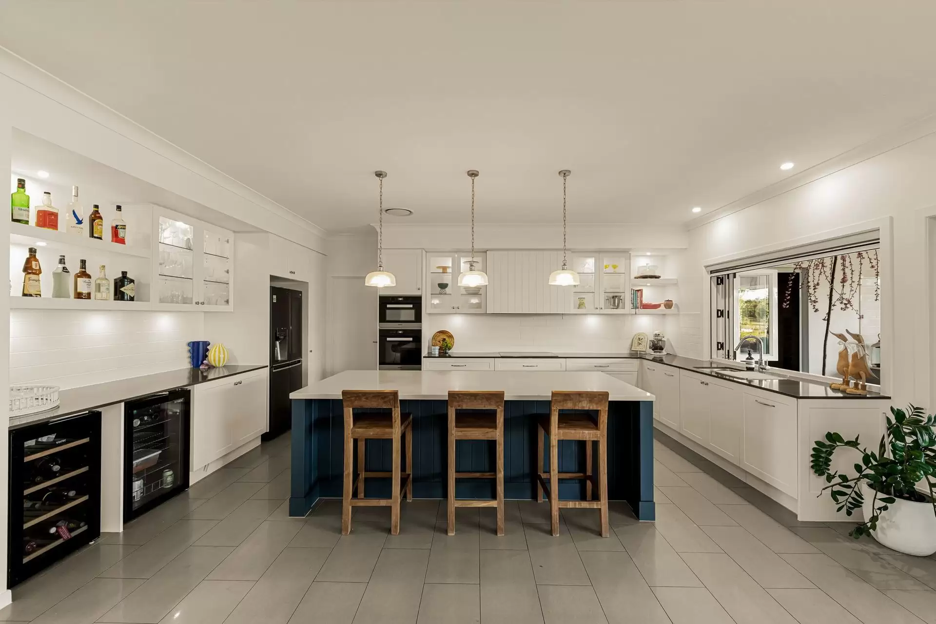 5 Goodtown Street, Rochedale Sold by Queensland Sotheby's International Realty - image 1