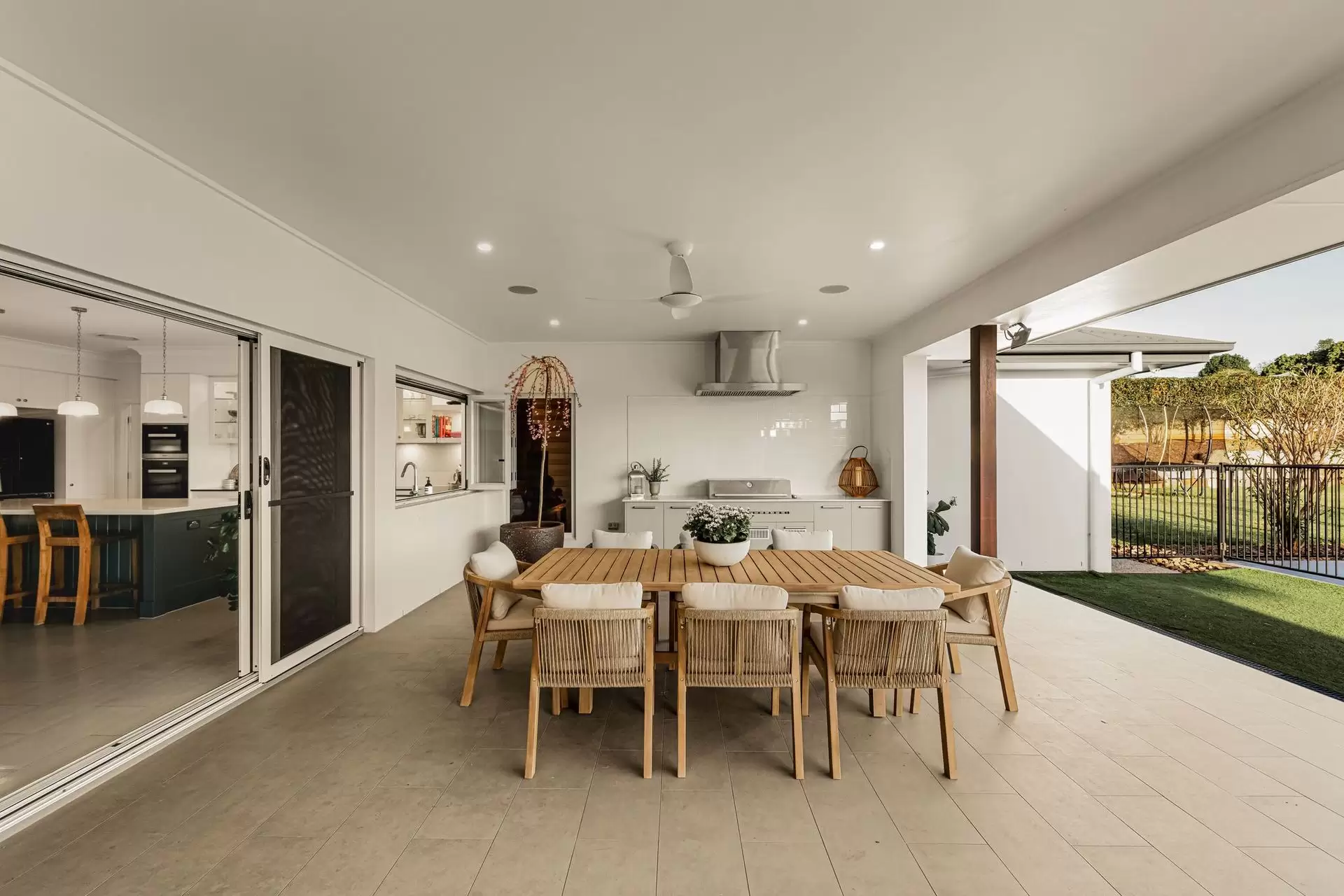 5 Goodtown Street, Rochedale Sold by Queensland Sotheby's International Realty - image 1