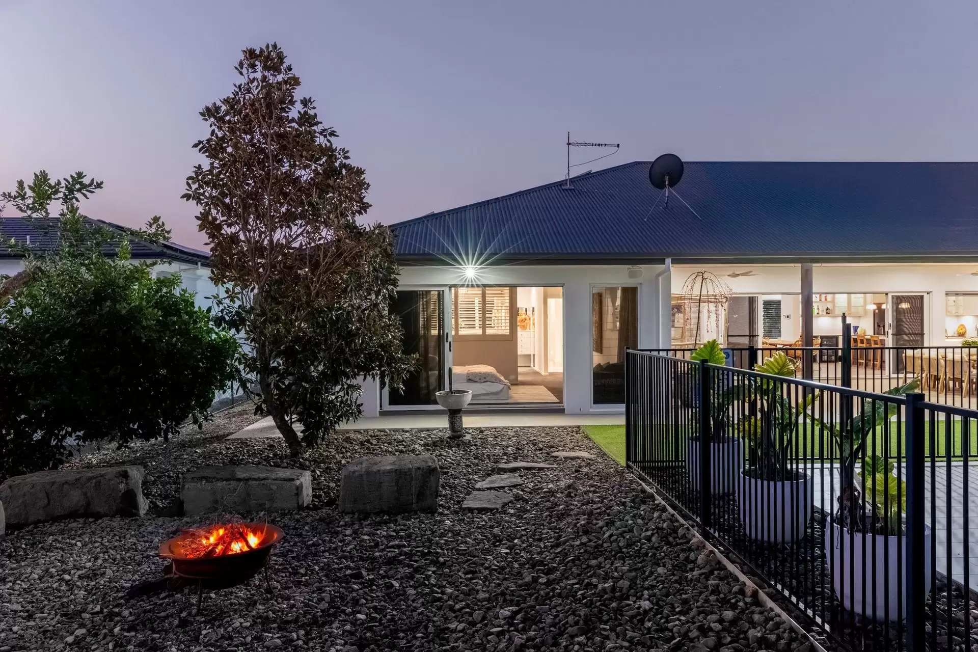 5 Goodtown Street, Rochedale Sold by Queensland Sotheby's International Realty - image 1
