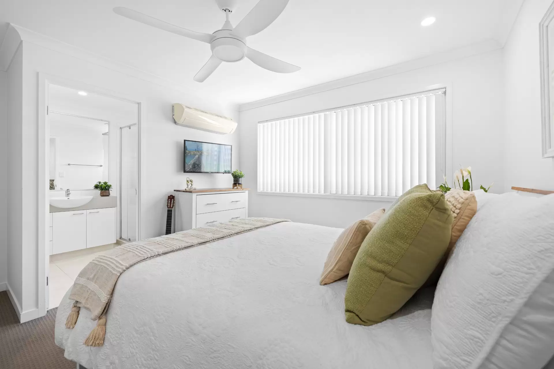 23/2-12 Kurrimine Crescent, Mountain Creek Sold by Queensland Sotheby's International Realty - image 1