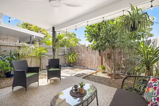 23/2-12 Kurrimine Crescent, Mountain Creek Sold by 