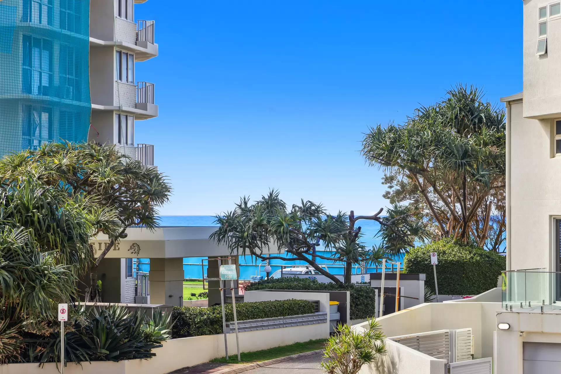 101/3544 Main Beach Parade, Main Beach Sold by  - image 1