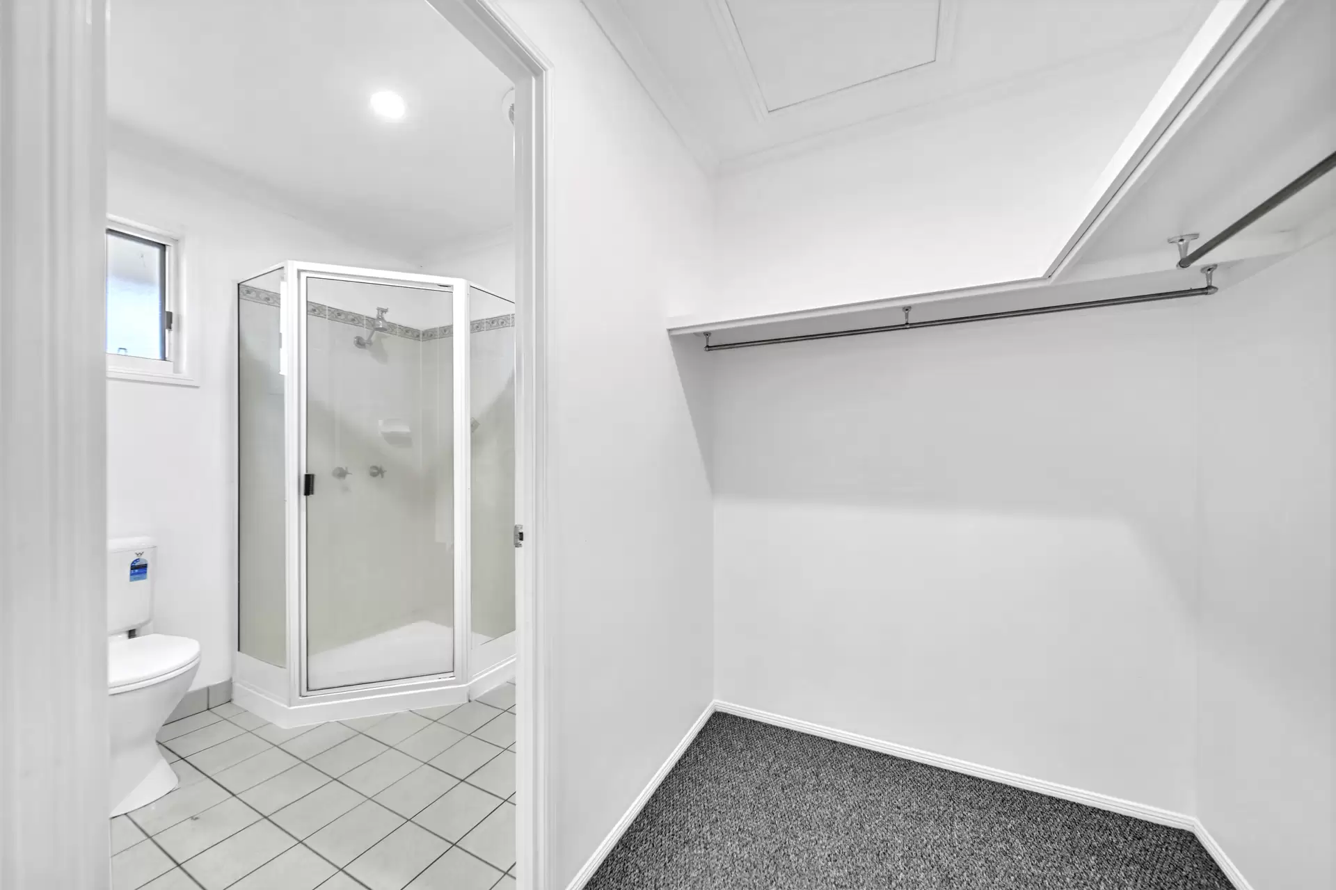 1/11 MacArthur Drive, Cannonvale Sold by Queensland Sotheby's International Realty - image 1