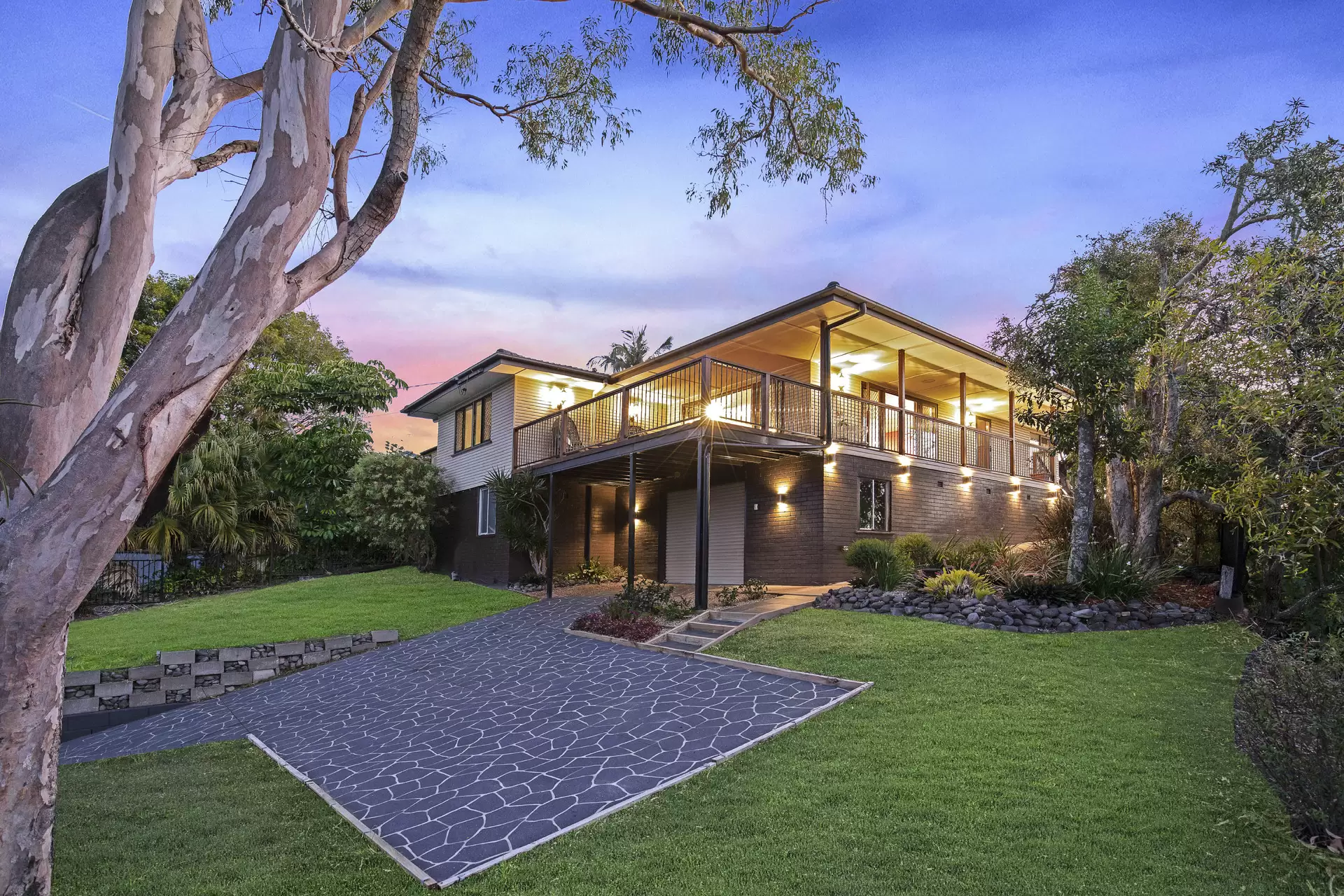 60 Cotswold Street, Carina Sold by  - image 1