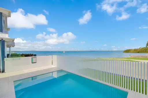 9 Pelican Street, Victoria Point For Sale by Queensland Sotheby's International Realty