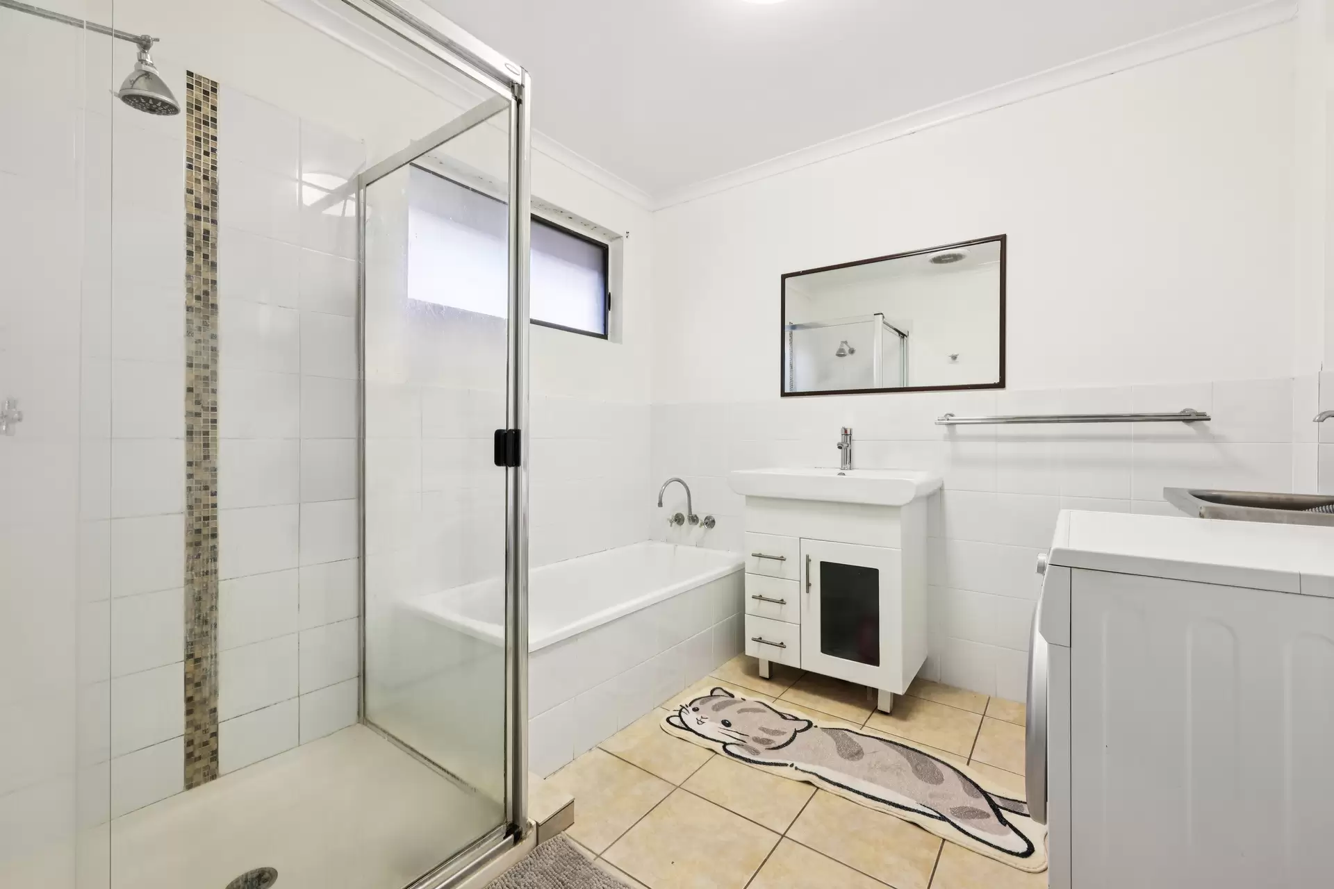 4/211 Scarborough Street, Southport Sold by  - image 1