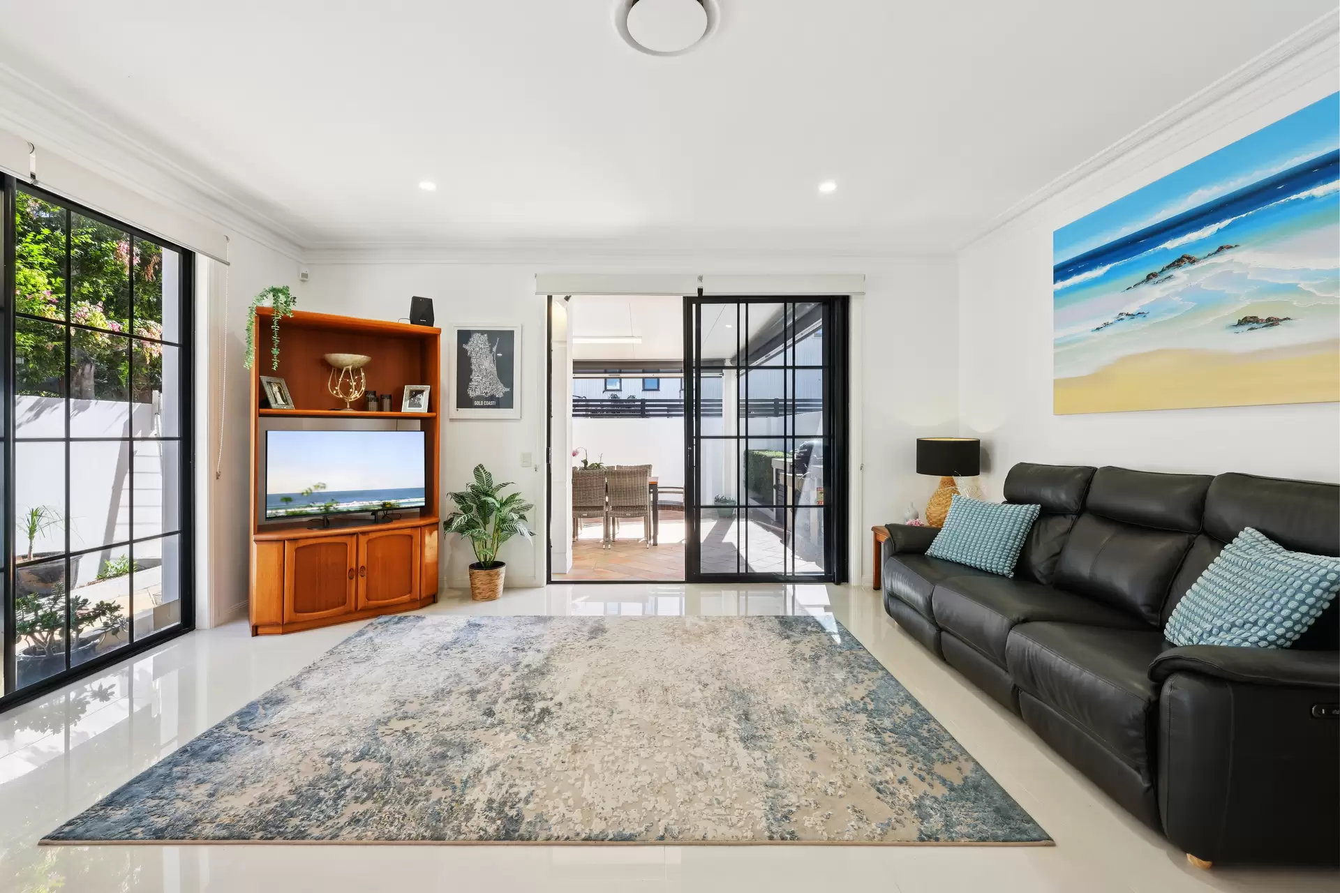 1/51 Woodroffe Avenue, Main Beach Sold by Queensland Sotheby's International Realty - image 1