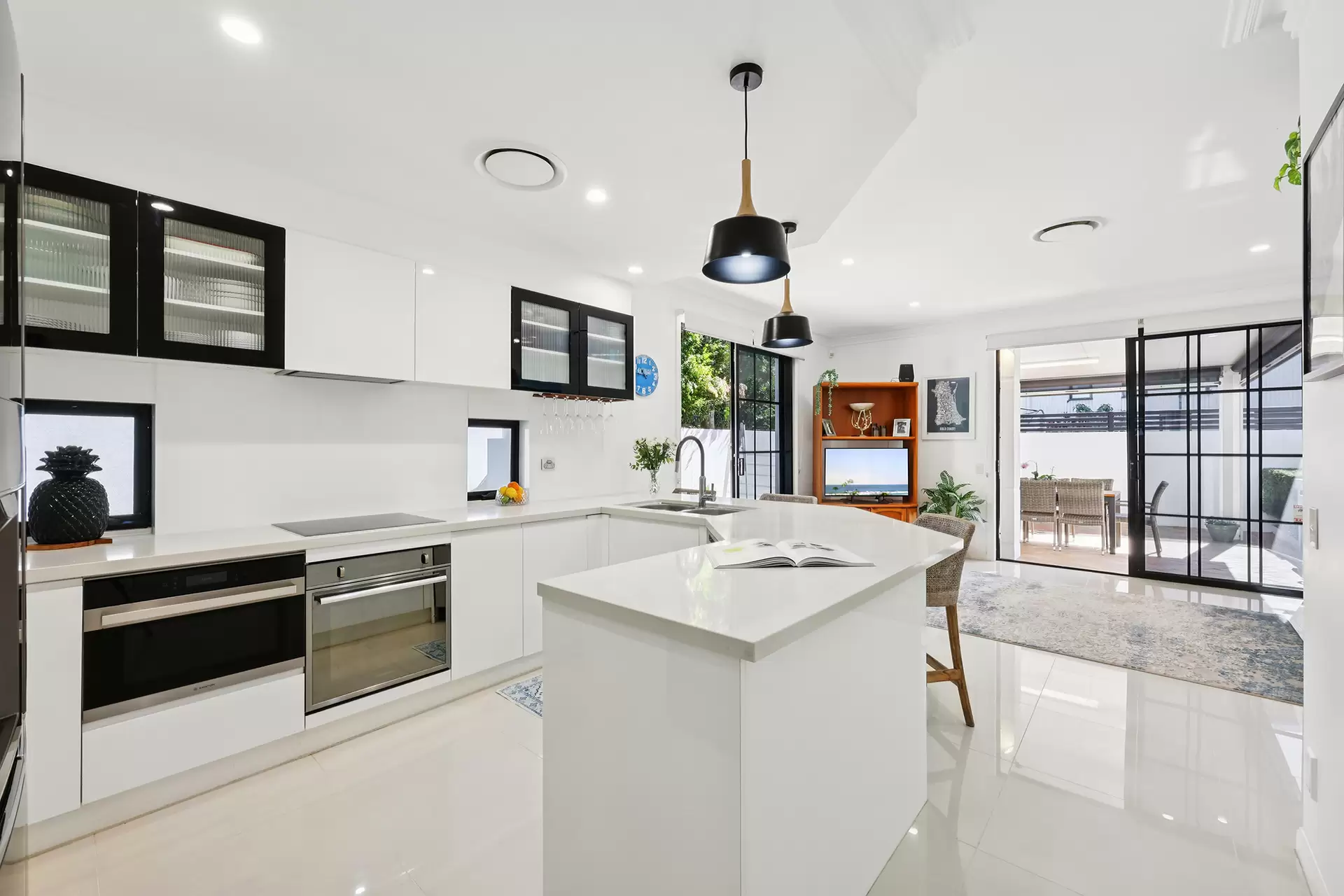 1/51 Woodroffe Avenue, Main Beach Sold by Queensland Sotheby's International Realty - image 1