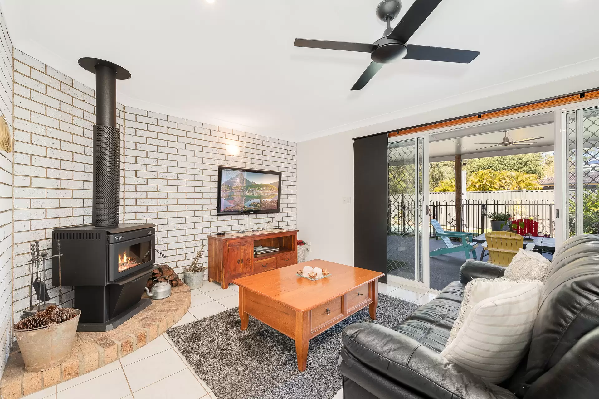 6 Grosvenor Court, Wellington Point Sold by Queensland Sotheby's International Realty - image 1