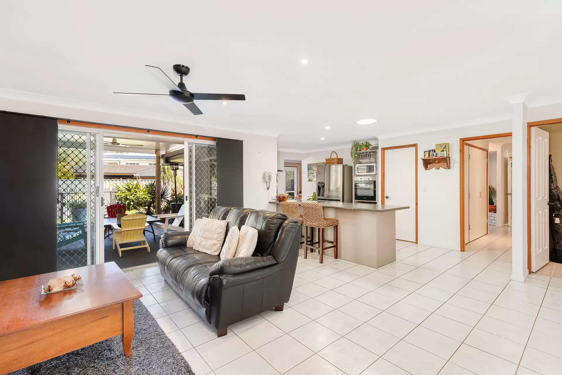 6 Grosvenor Court, Wellington Point Sold by Queensland Sotheby's International Realty - image 1
