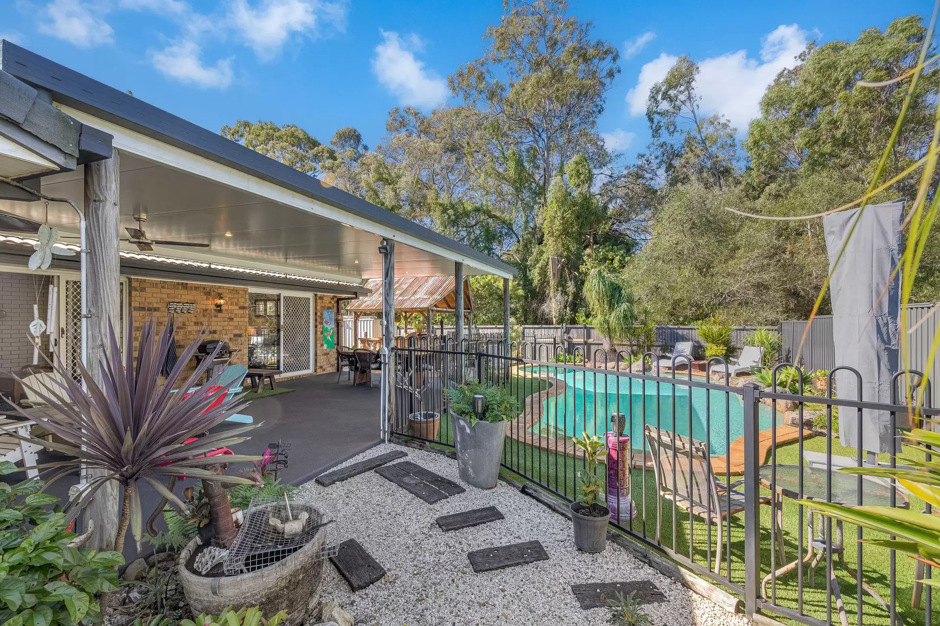 6 Grosvenor Court, Wellington Point Sold by Queensland Sotheby's International Realty - image 1