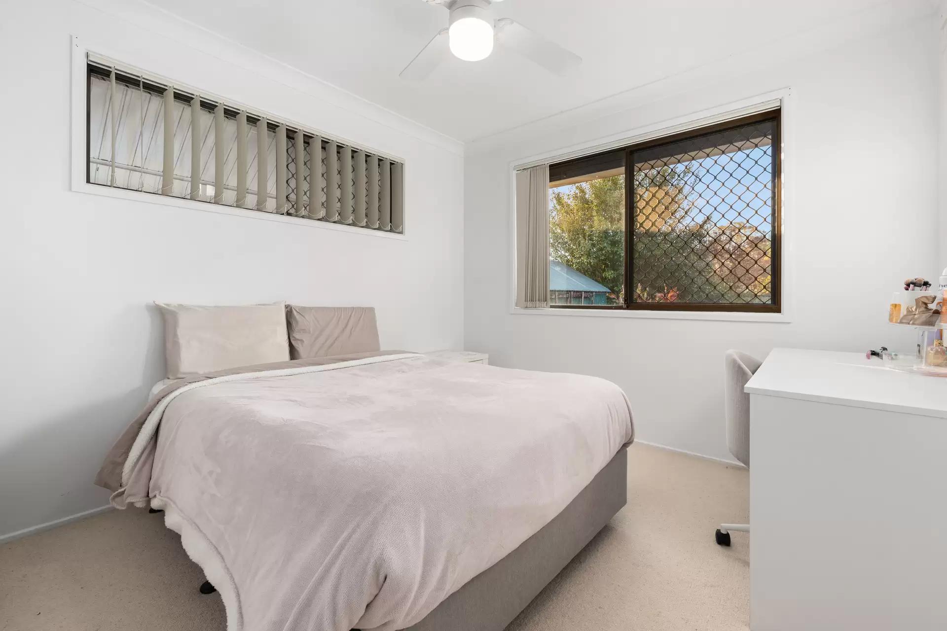 4 Angela Crescent, Cleveland Sold by Queensland Sotheby's International Realty - image 1