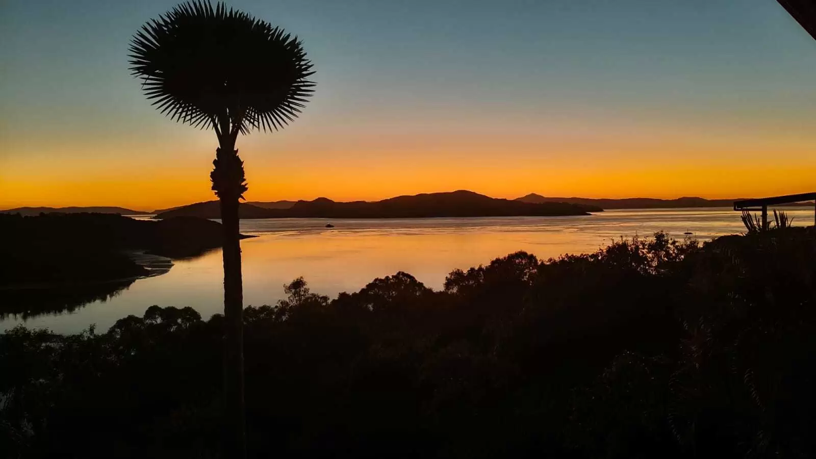 15 Passage Avenue, Shute Harbour For Sale by Queensland Sotheby's International Realty - image 1