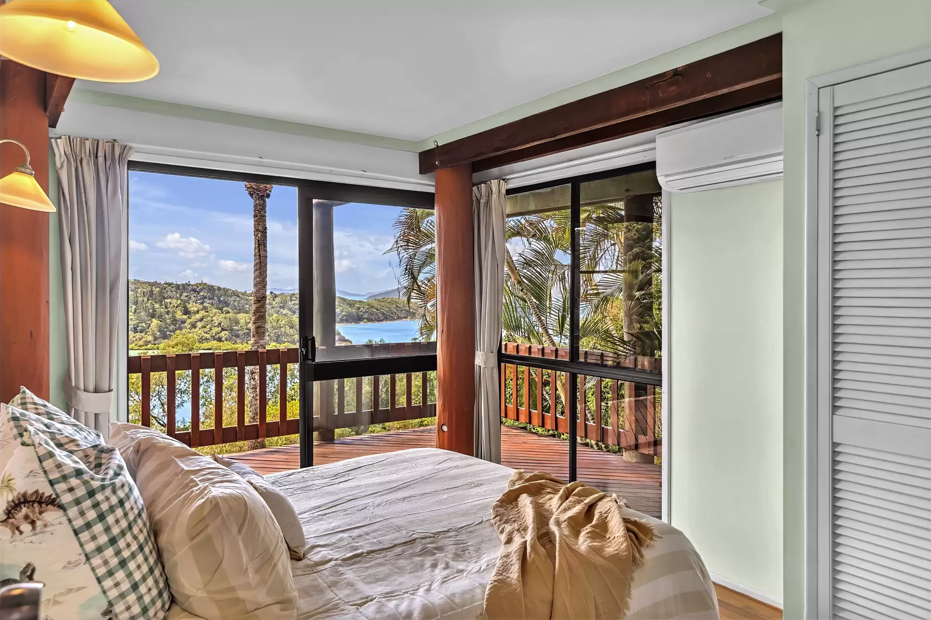 15 Passage Avenue, Shute Harbour For Sale by Queensland Sotheby's International Realty - image 1
