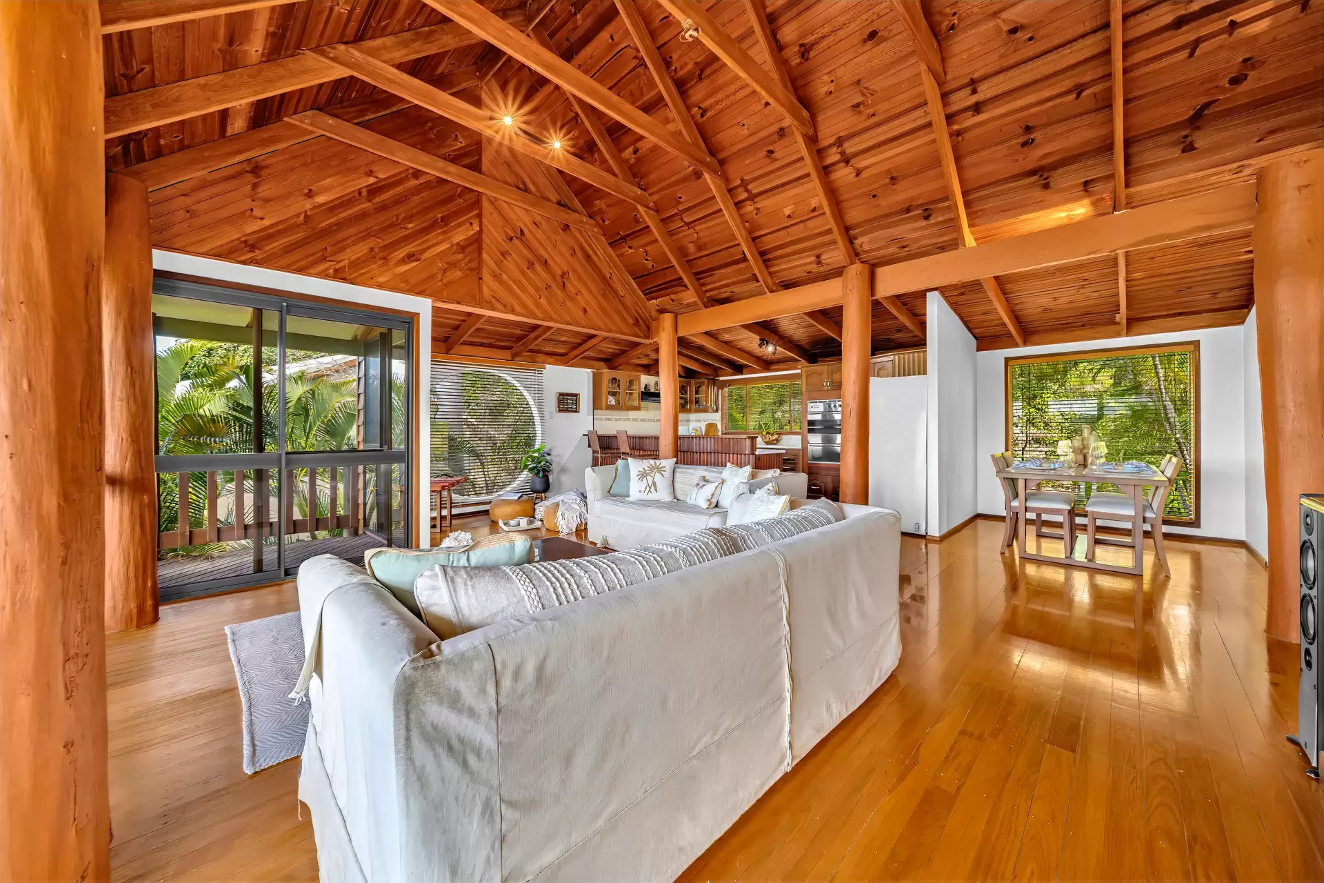 15 Passage Avenue, Shute Harbour For Sale by Queensland Sotheby's International Realty - image 1