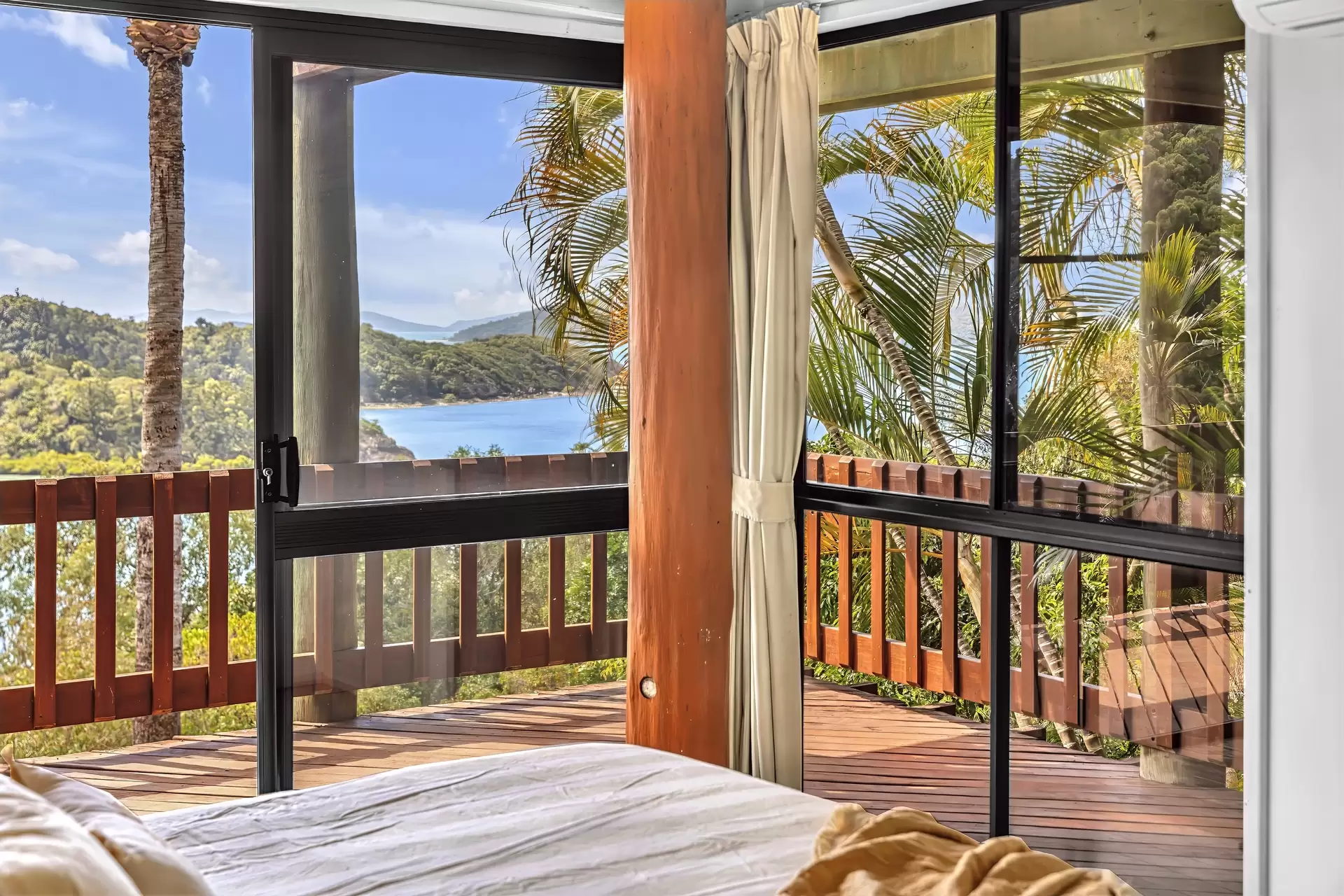 15 Passage Avenue, Shute Harbour For Sale by Queensland Sotheby's International Realty - image 1