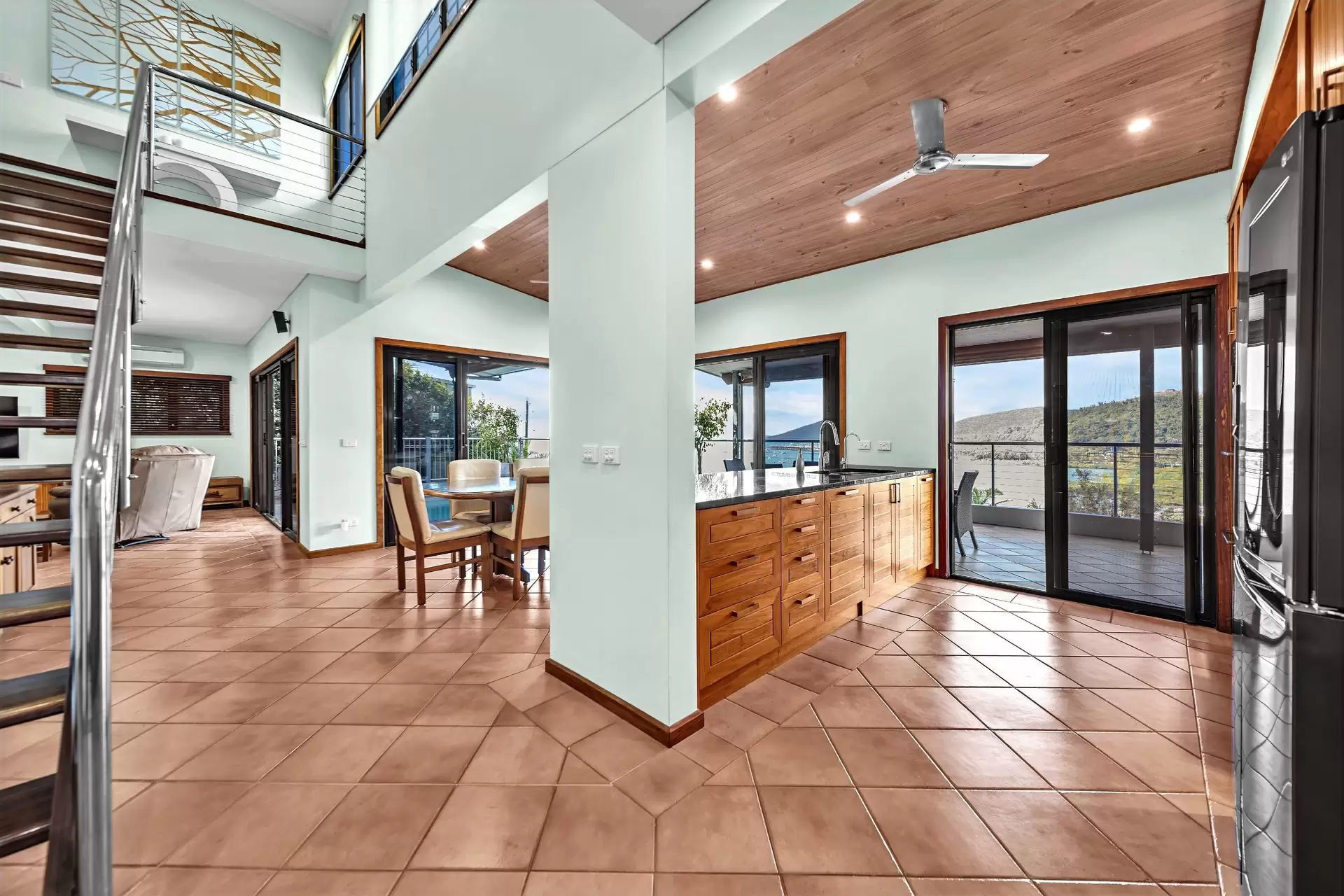 6 Stewart Drive, Cannonvale Sold by Queensland Sotheby's International Realty - image 1