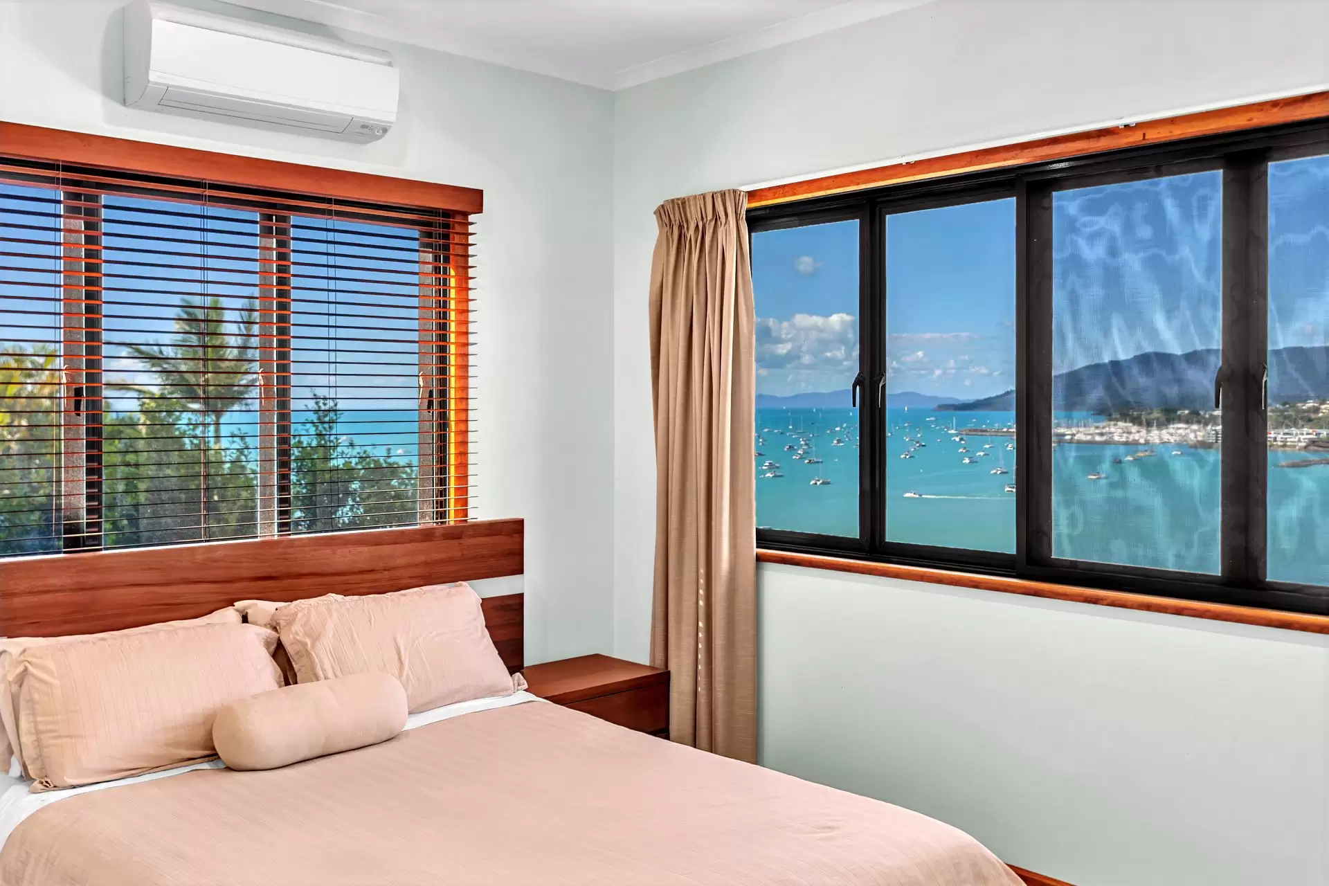 6 Stewart Drive, Cannonvale Sold by Queensland Sotheby's International Realty - image 1