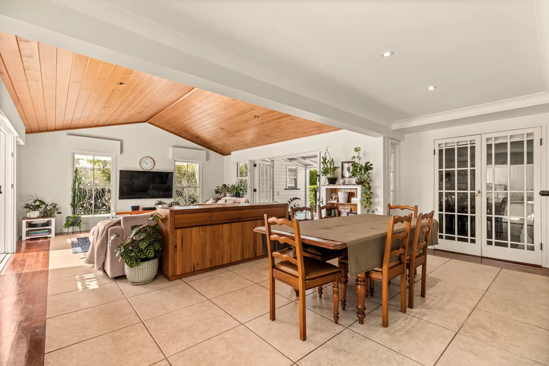 4 Emma Street, Kalinga Sold by Queensland Sotheby's International Realty - image 1