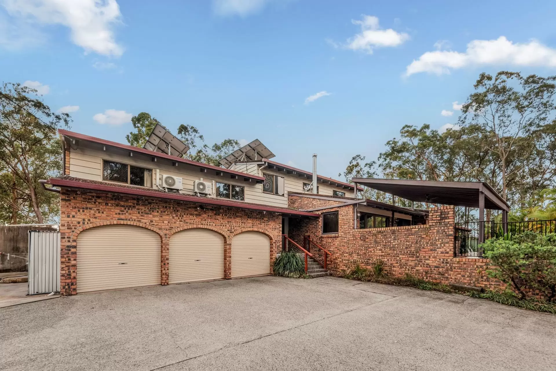 200 Kloske Road, Burbank Sold by  - image 1