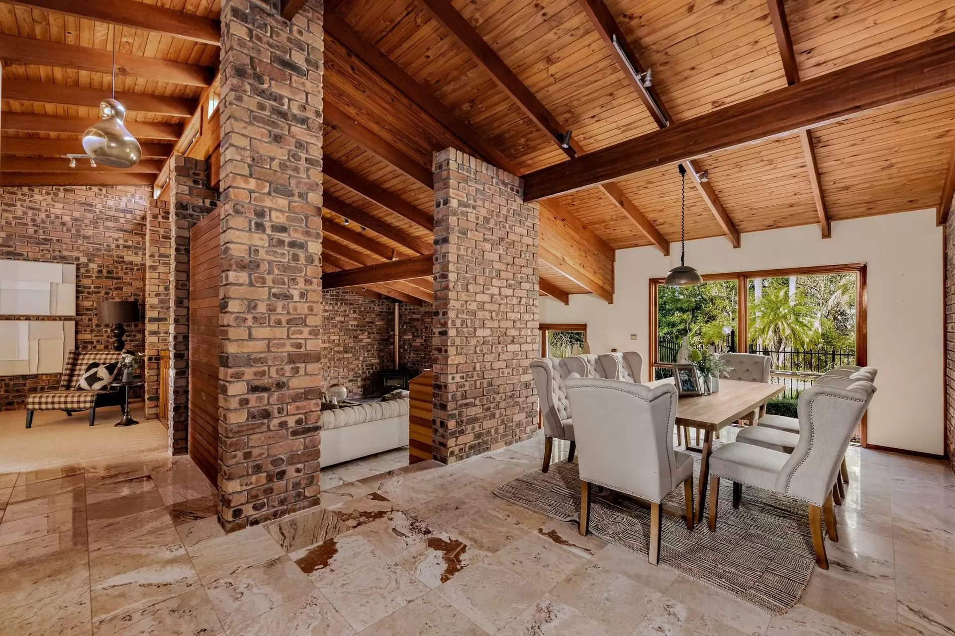 200 Kloske Road, Burbank Sold by  - image 1