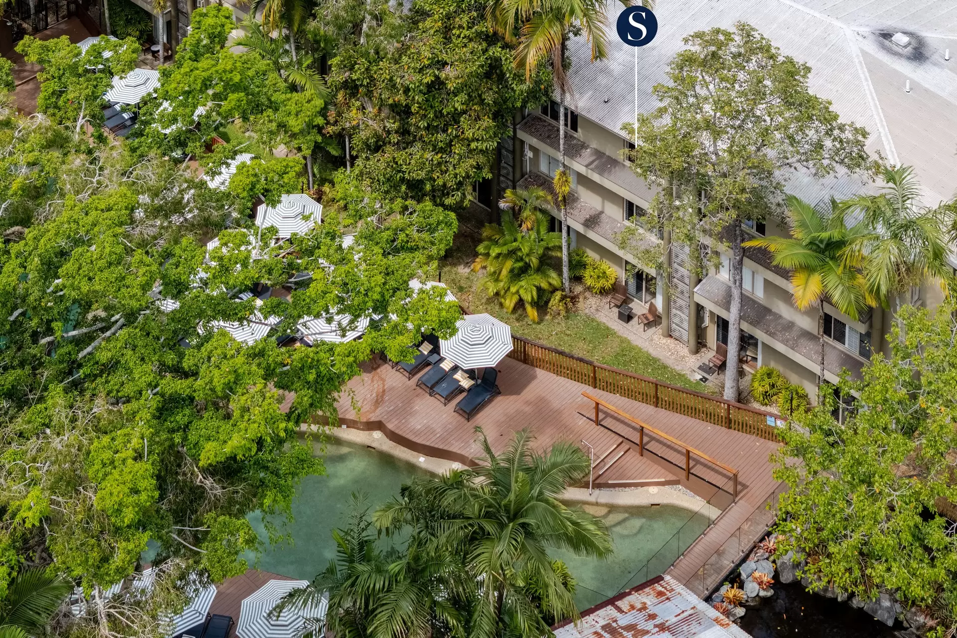D332/316 Port Douglas Road, Port Douglas Sold by  - image 1