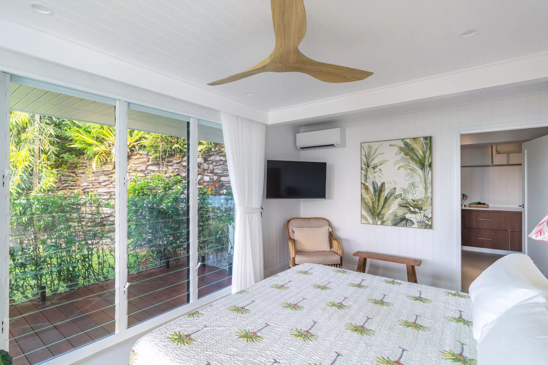 15 Wharf Street, Port Douglas For Sale by Queensland Sotheby's International Realty - image 1