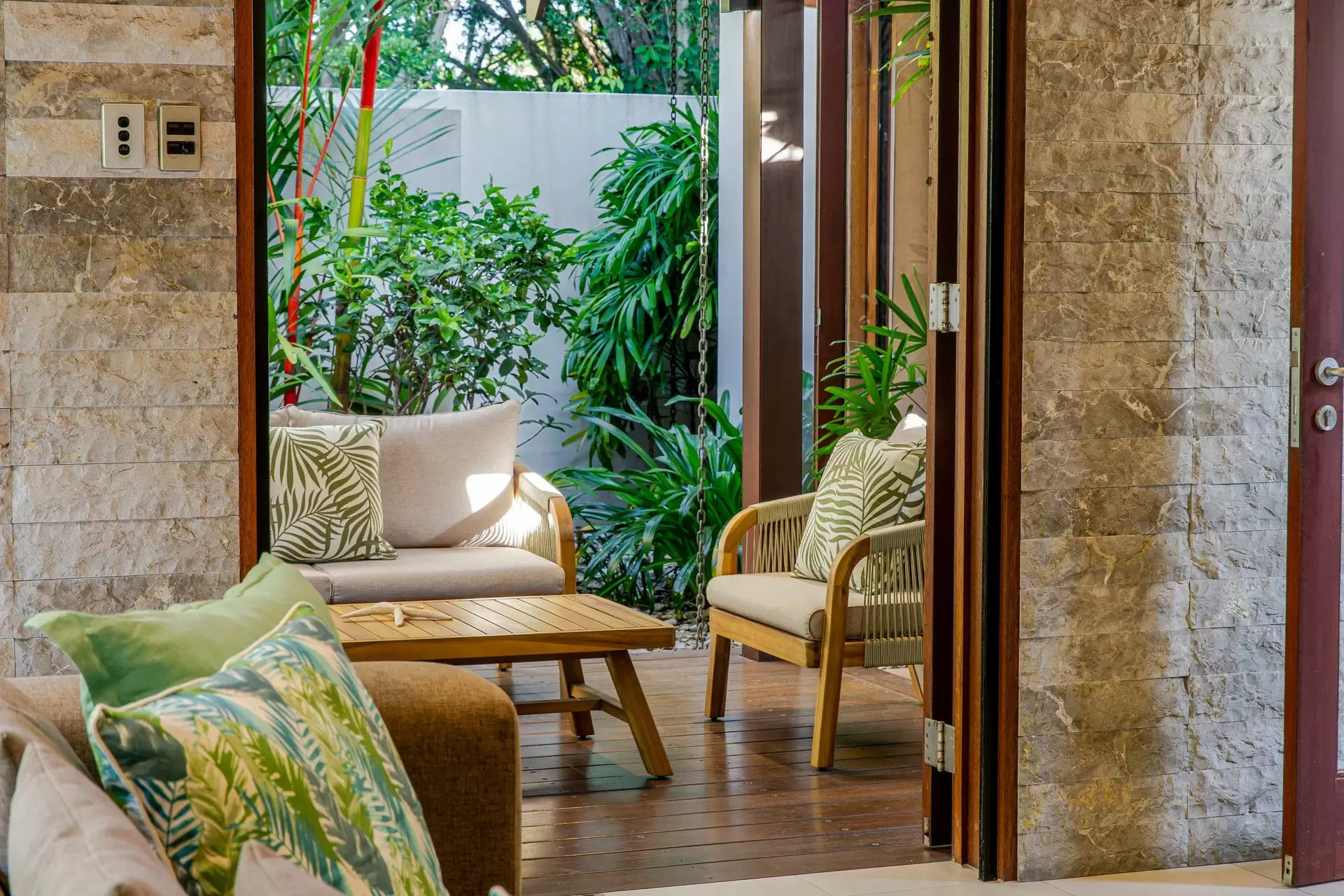 1 Bale Drive, Port Douglas For Sale by Queensland Sotheby's International Realty - image 1