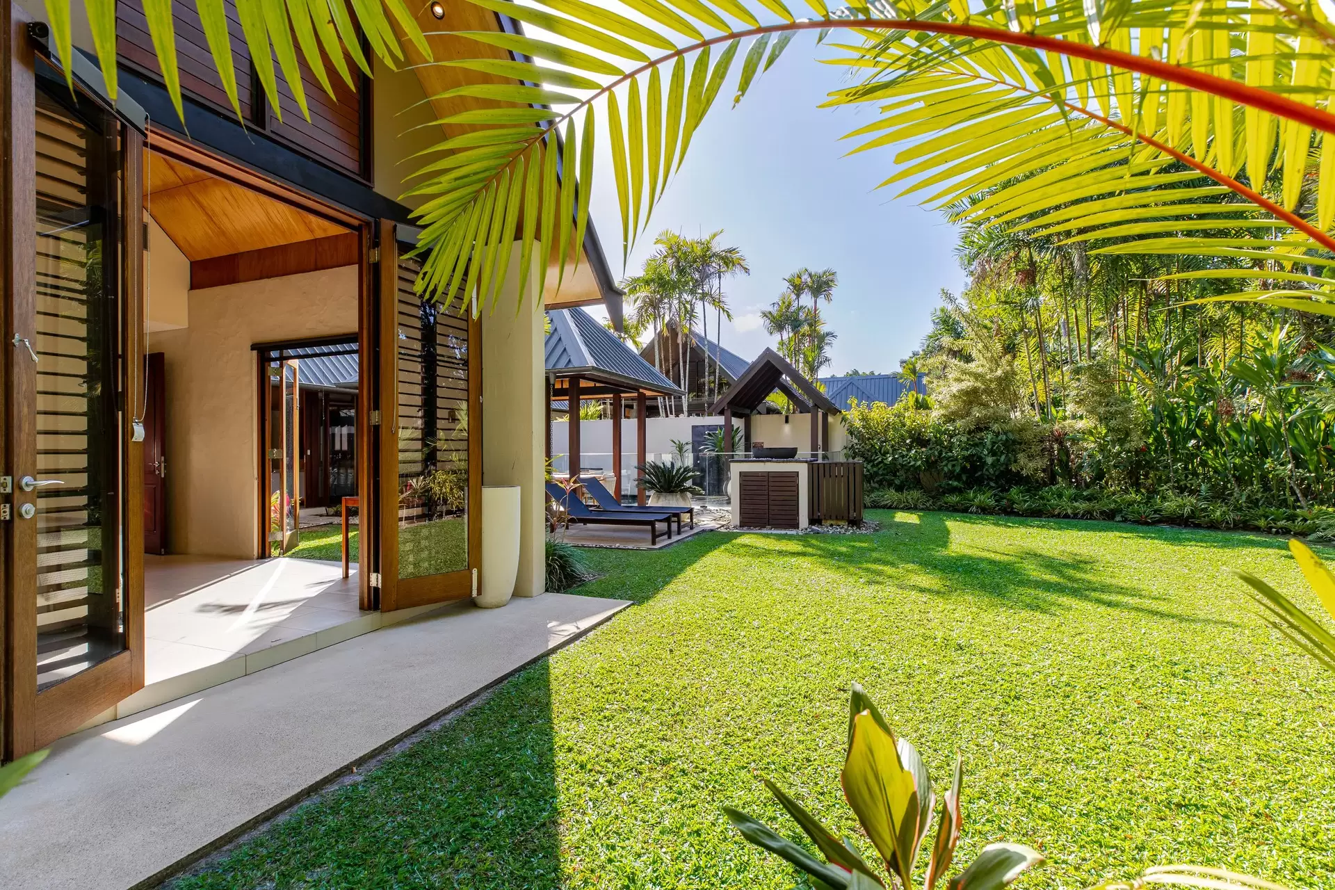 1 Bale Drive, Port Douglas For Sale by Queensland Sotheby's International Realty - image 1