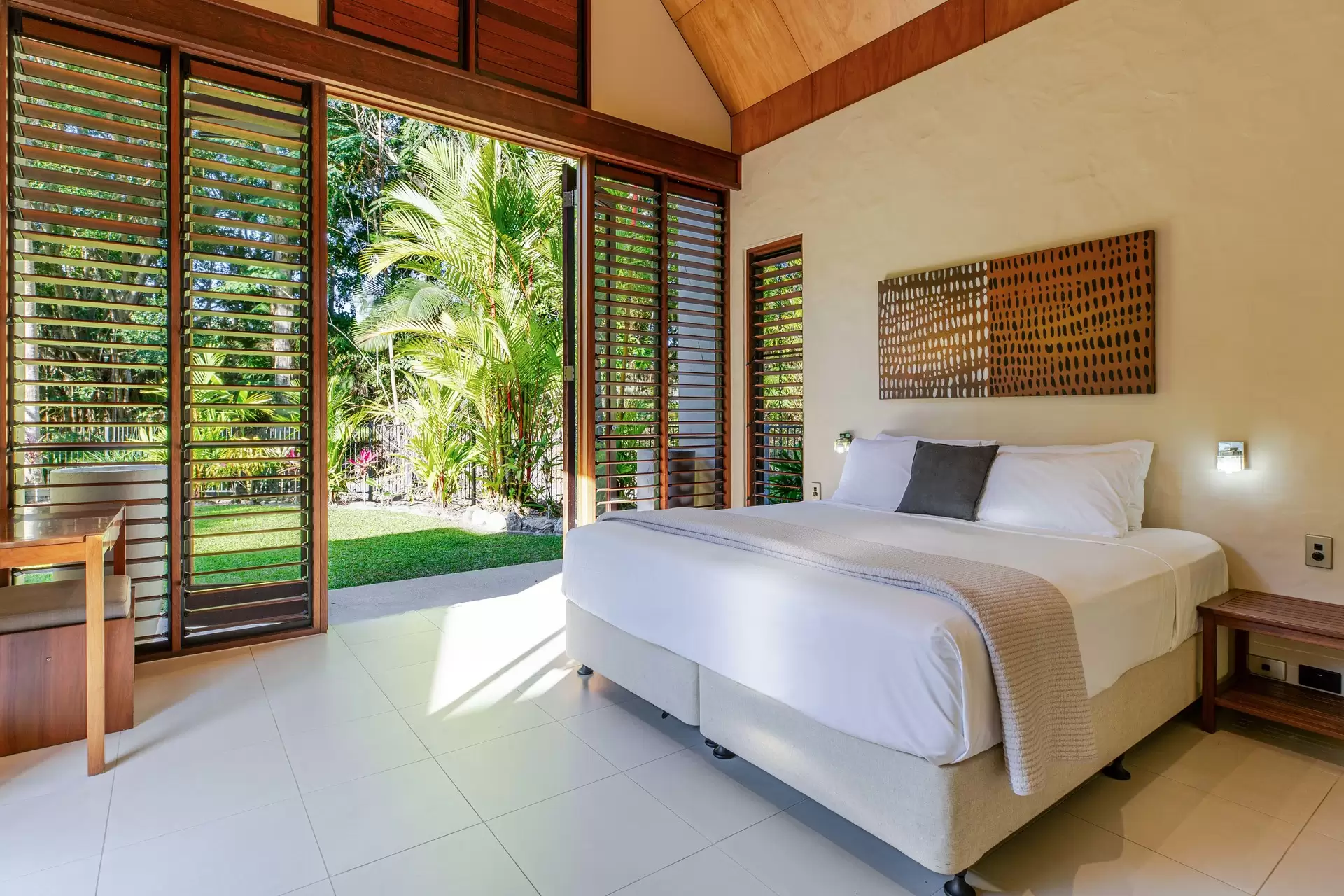 1 Bale Drive, Port Douglas For Sale by Queensland Sotheby's International Realty - image 1