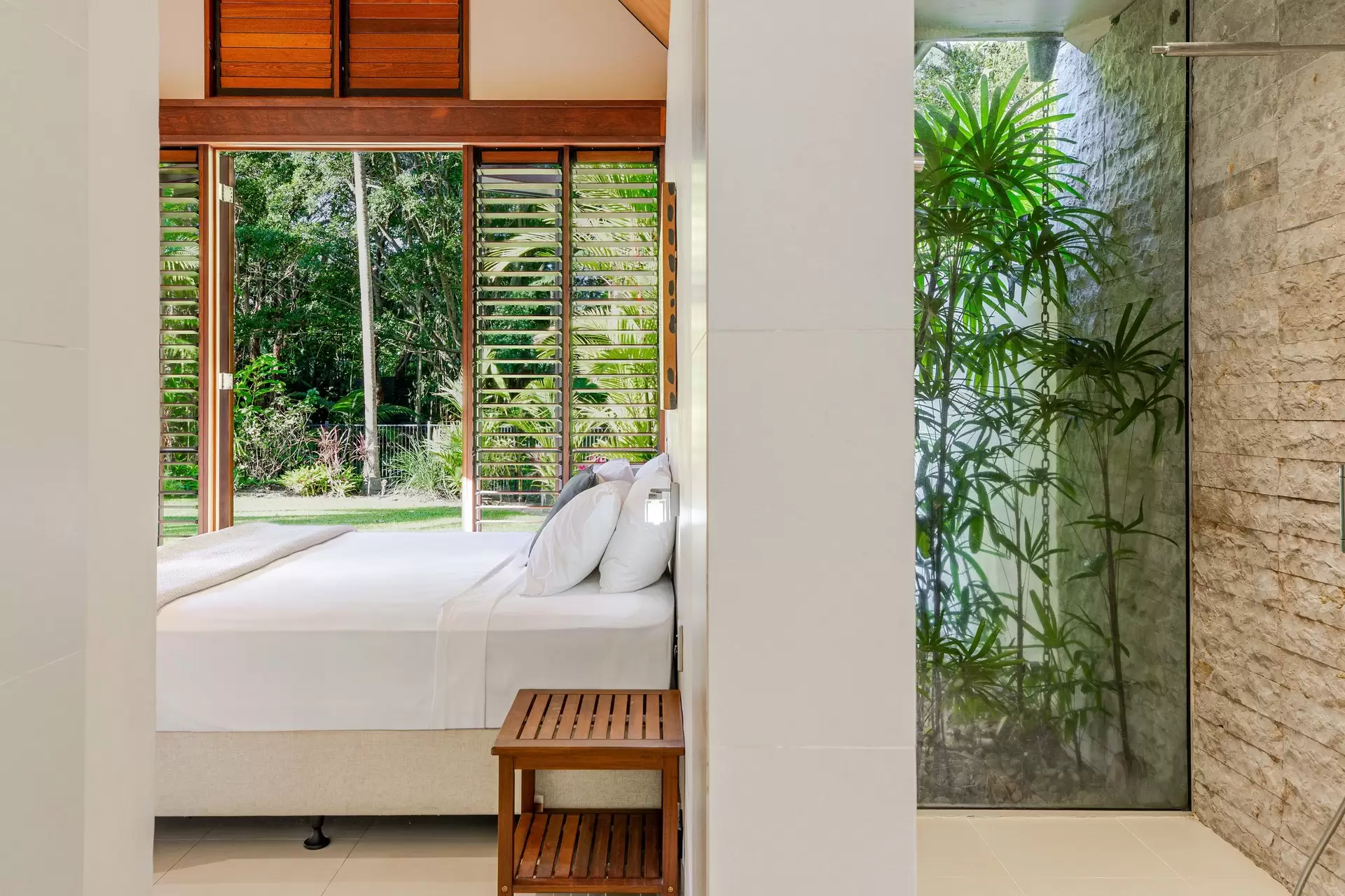 1 Bale Drive, Port Douglas For Sale by Queensland Sotheby's International Realty - image 1