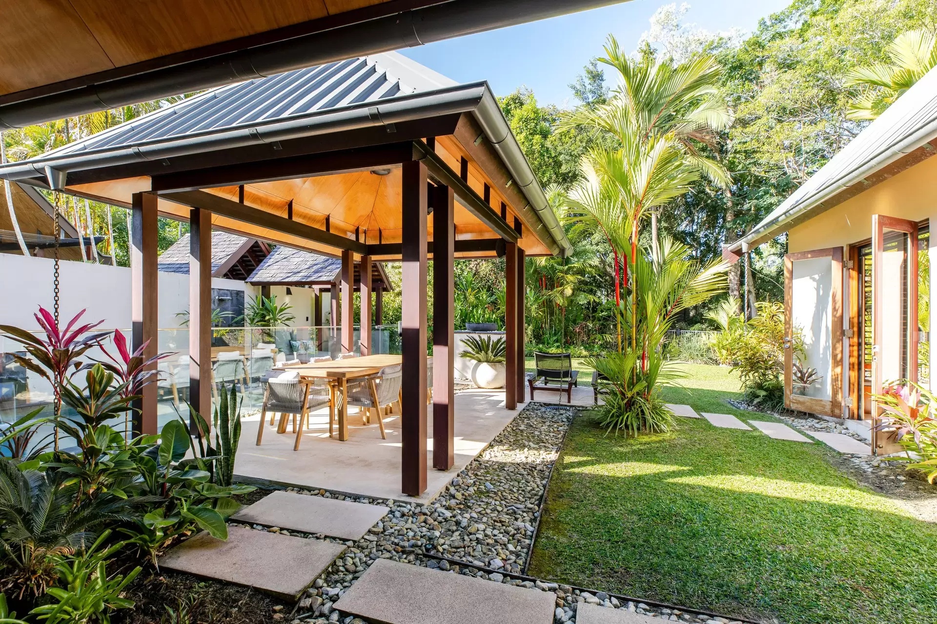 1 Bale Drive, Port Douglas For Sale by Queensland Sotheby's International Realty - image 1