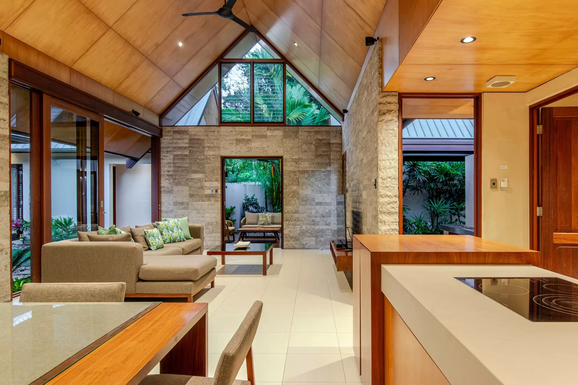1 Bale Drive, Port Douglas For Sale by Queensland Sotheby's International Realty - image 1