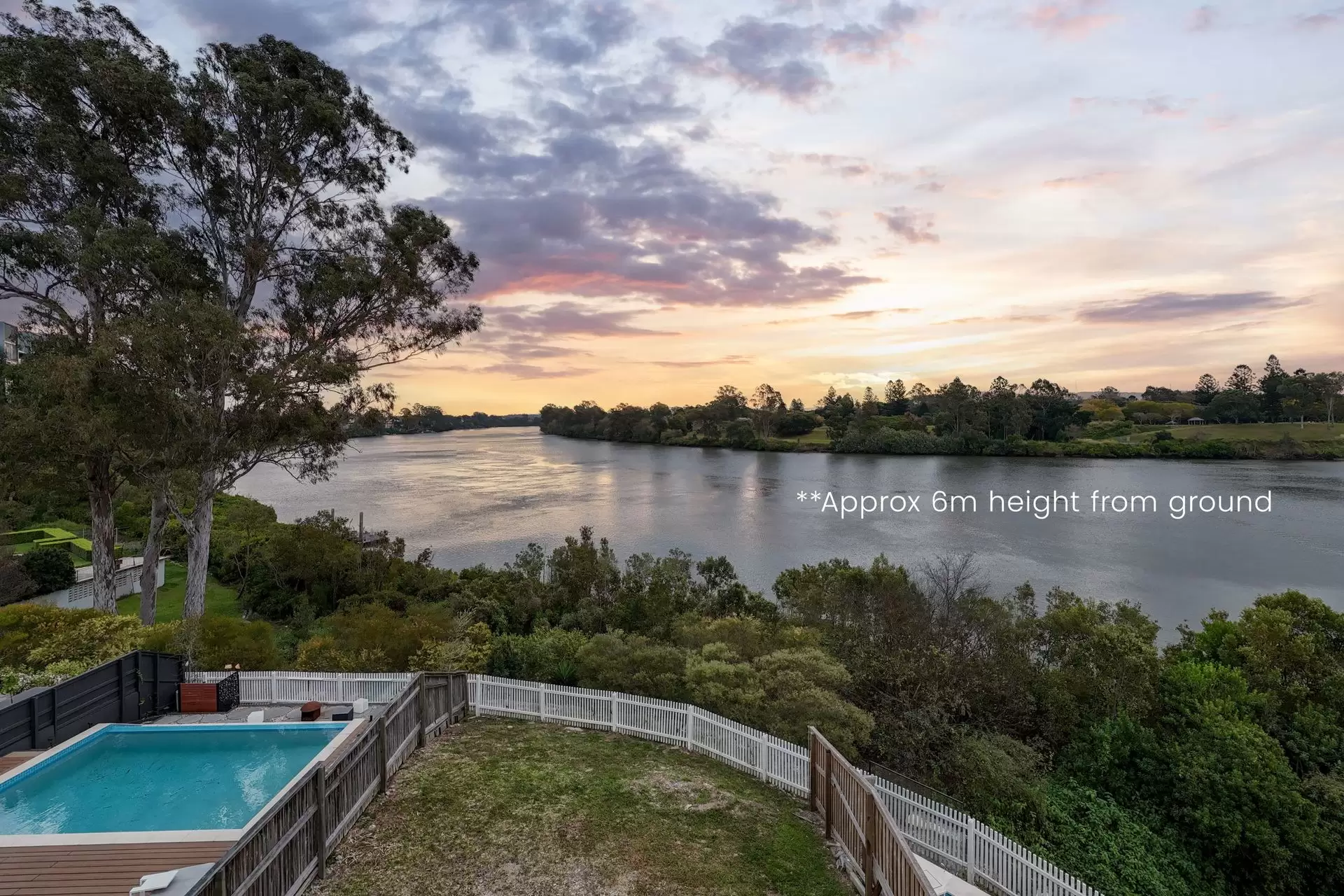 2/52 Paragon Street, Yeronga Sold by  - image 1
