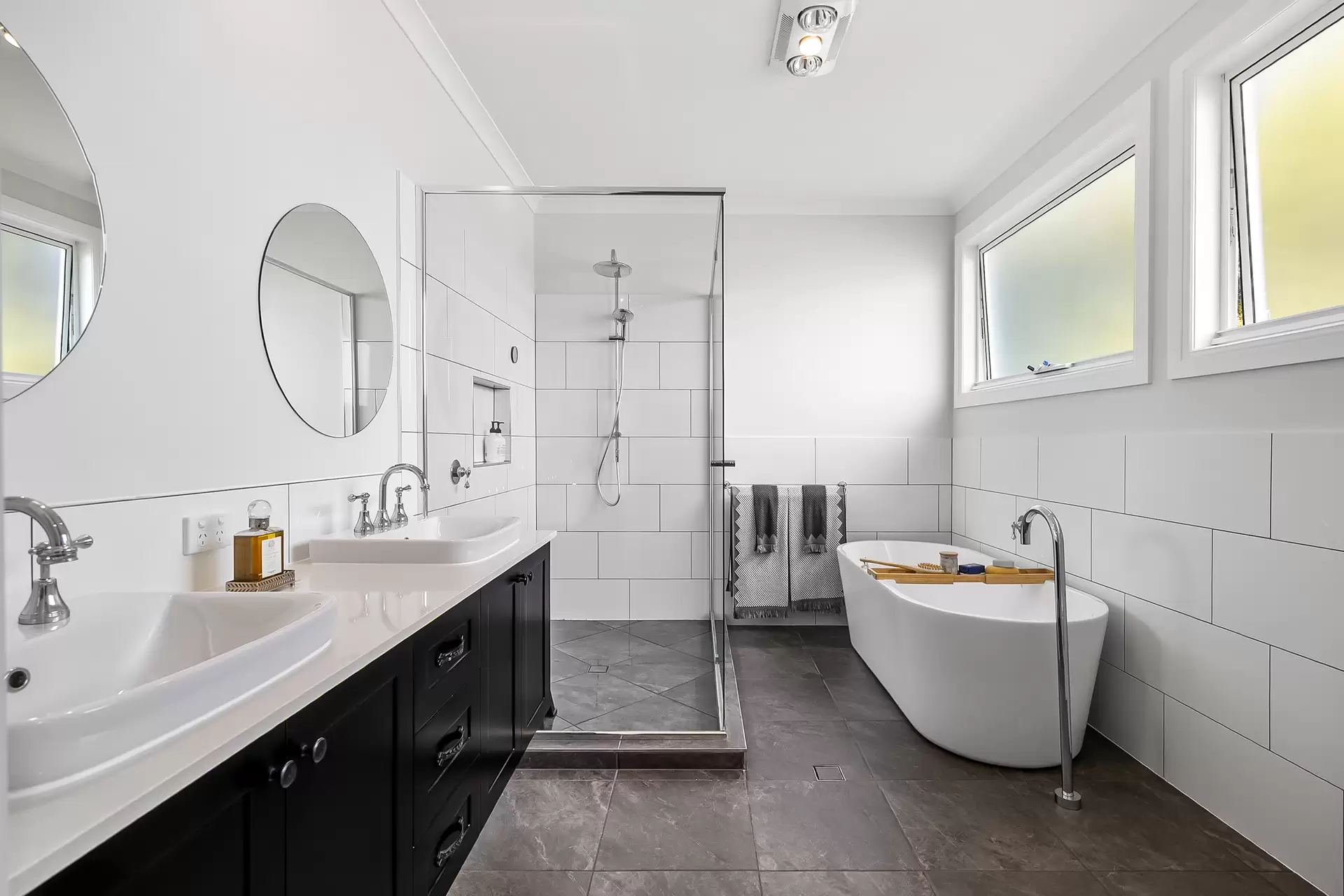 15 Kingsview Drive, Flaxton Sold by Queensland Sotheby's International Realty - image 1