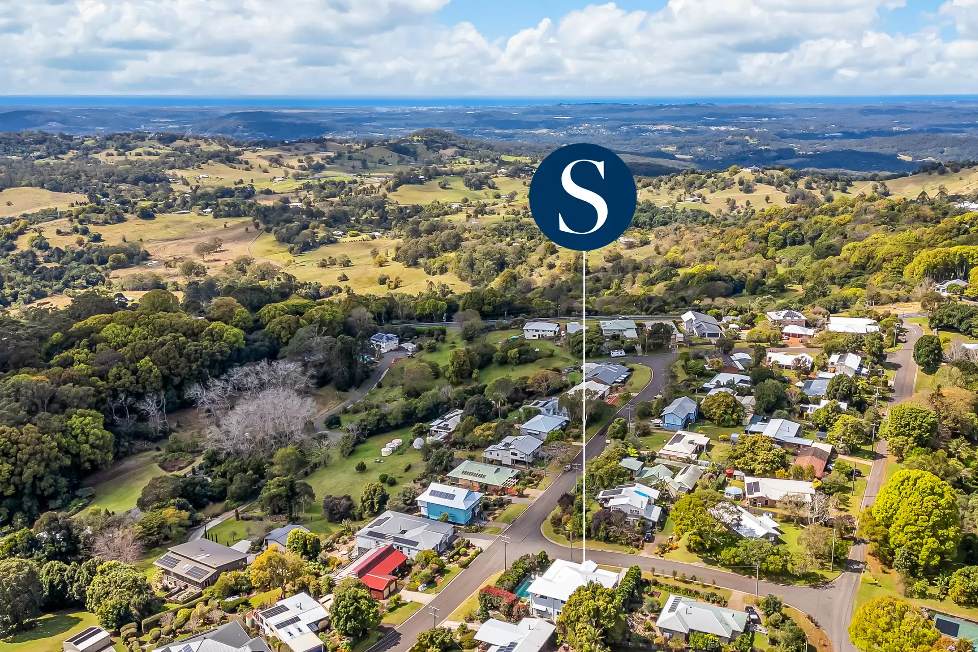 15 Kingsview Drive, Flaxton Sold by Queensland Sotheby's International Realty - image 1