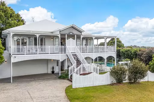 15 Kingsview Drive, Flaxton Sold by 
