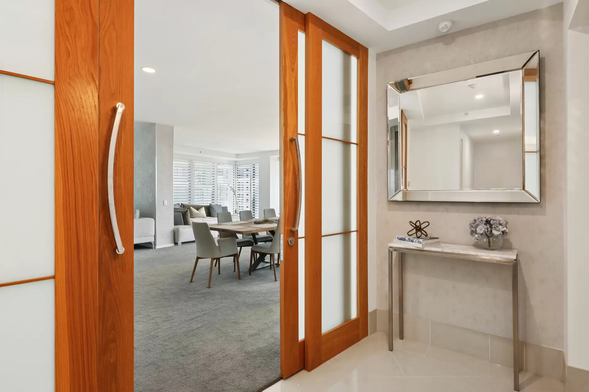 20/11 Peak Avenue, Main Beach Sold by Queensland Sotheby's International Realty - image 1