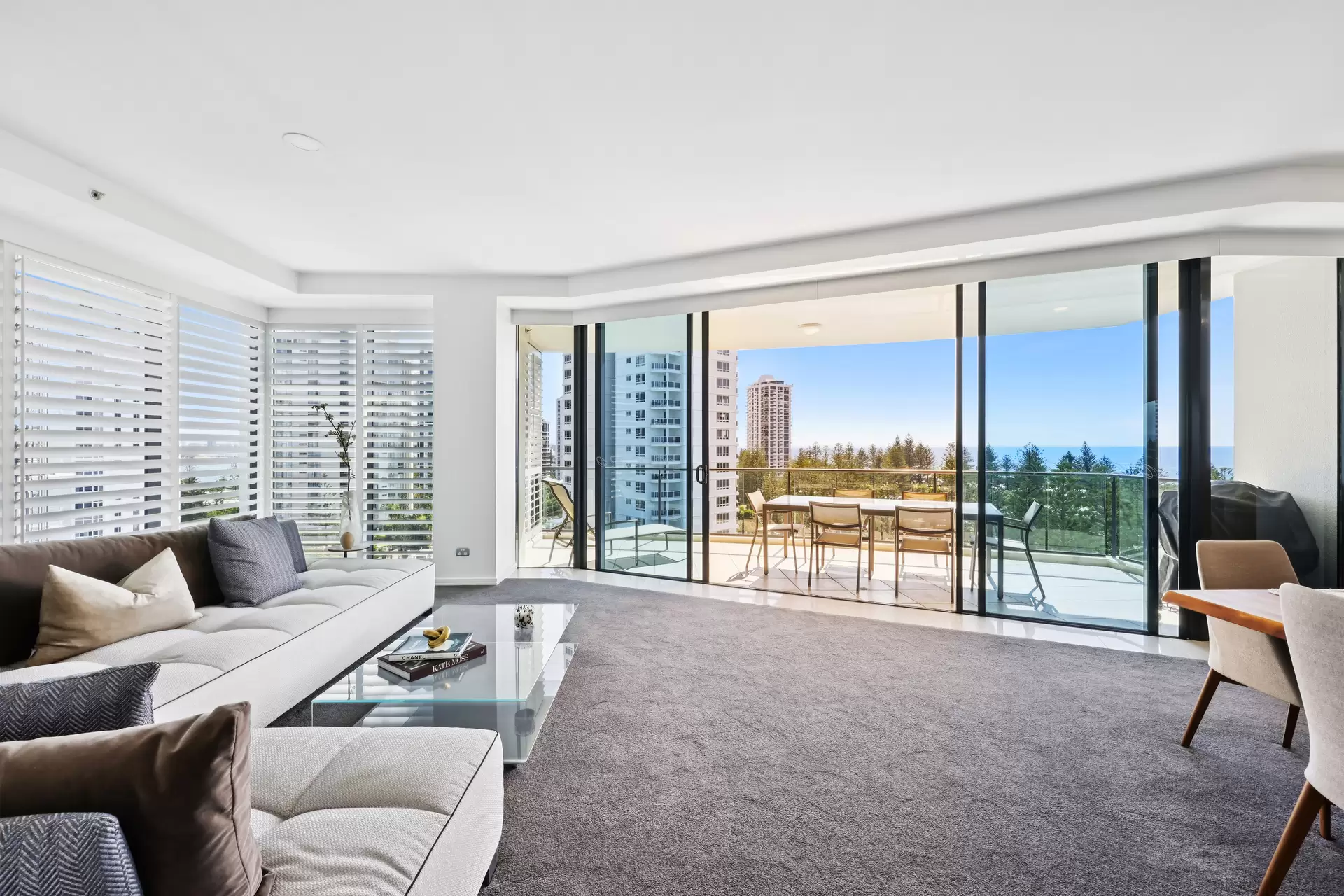 20/11 Peak Avenue, Main Beach Sold by Queensland Sotheby's International Realty - image 1
