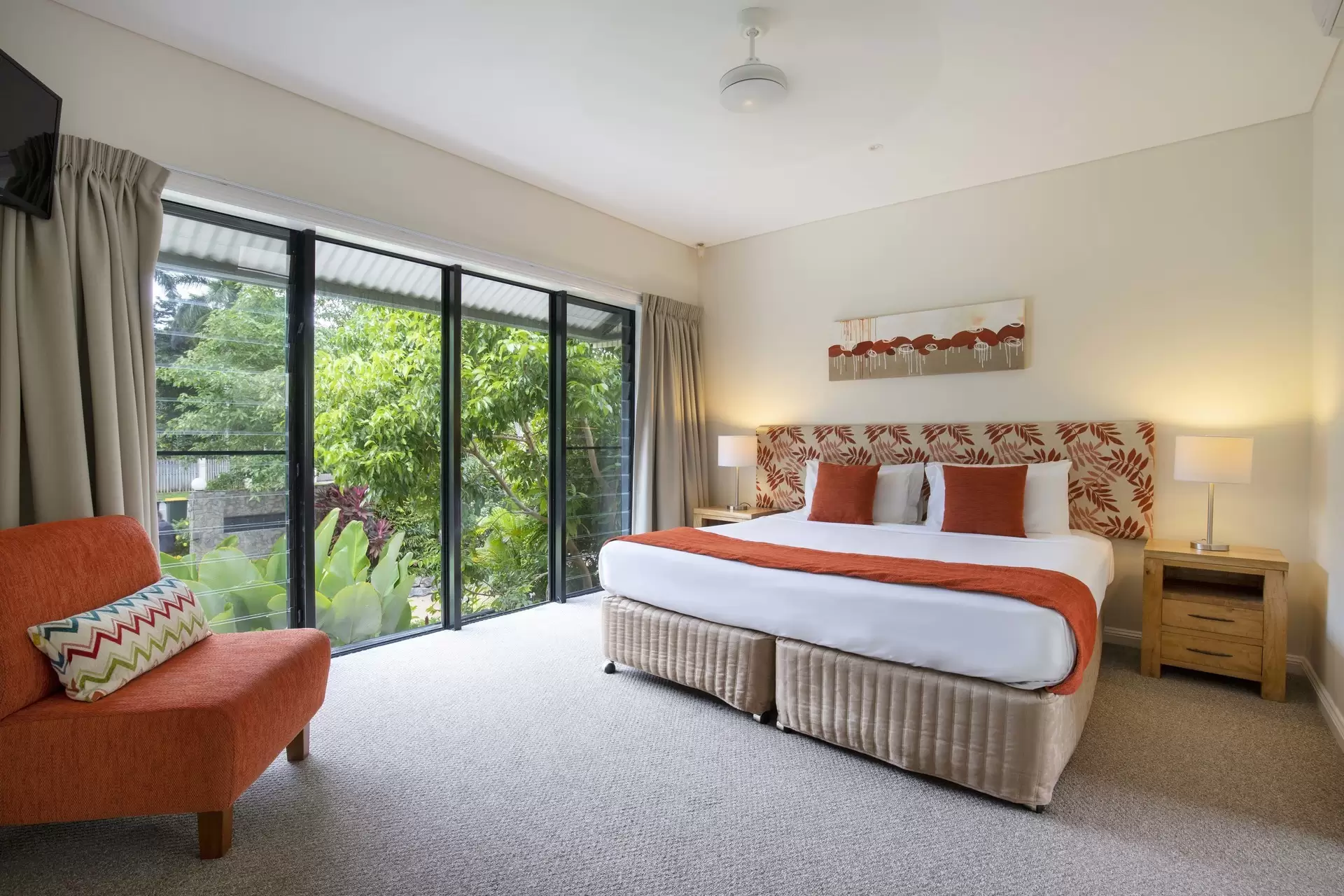 7/11-17 St Crispins Avenue, Port Douglas Sold by  - image 1