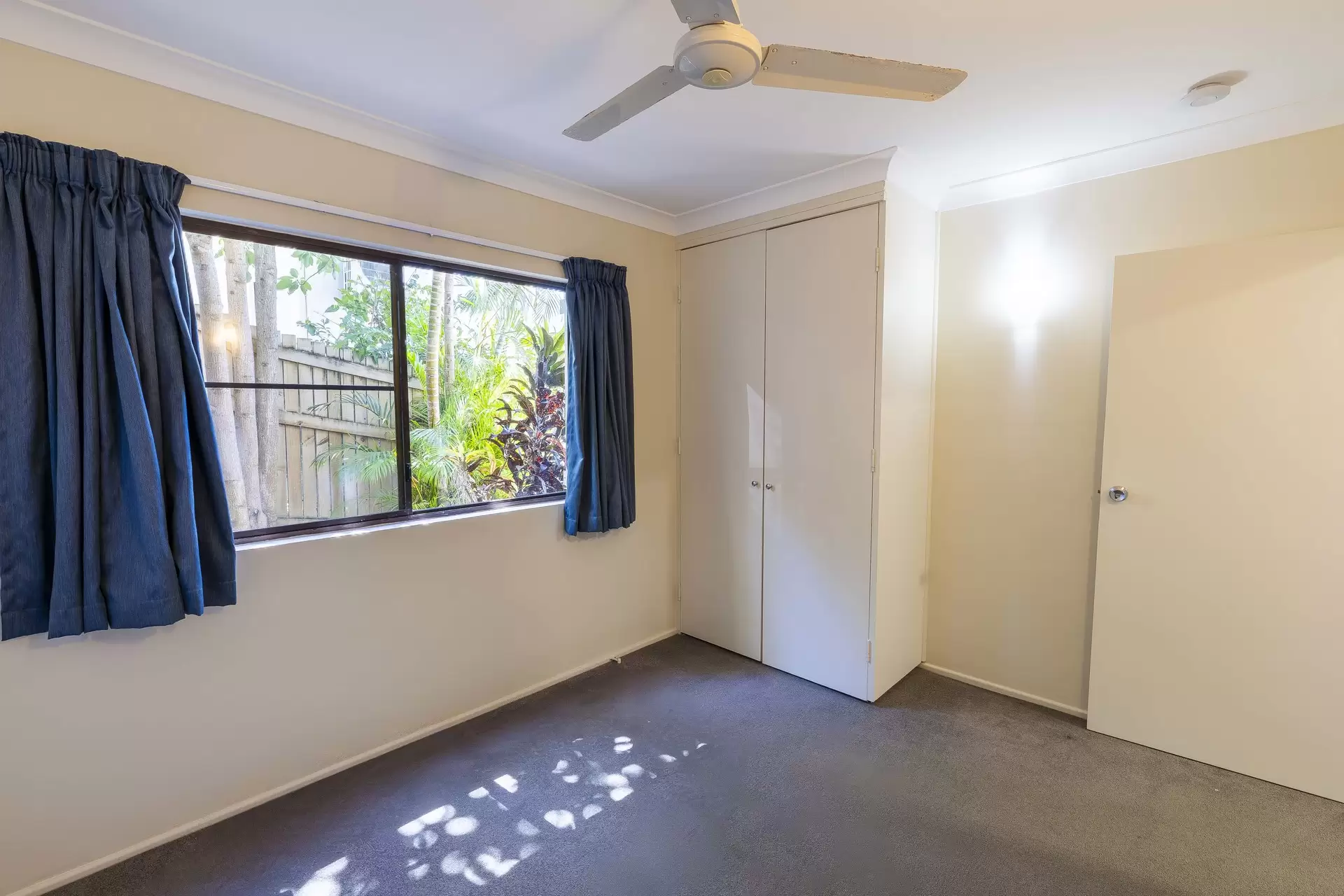 4 Neerim Crescent, Shute Harbour Sold by Queensland Sotheby's International Realty - image 1