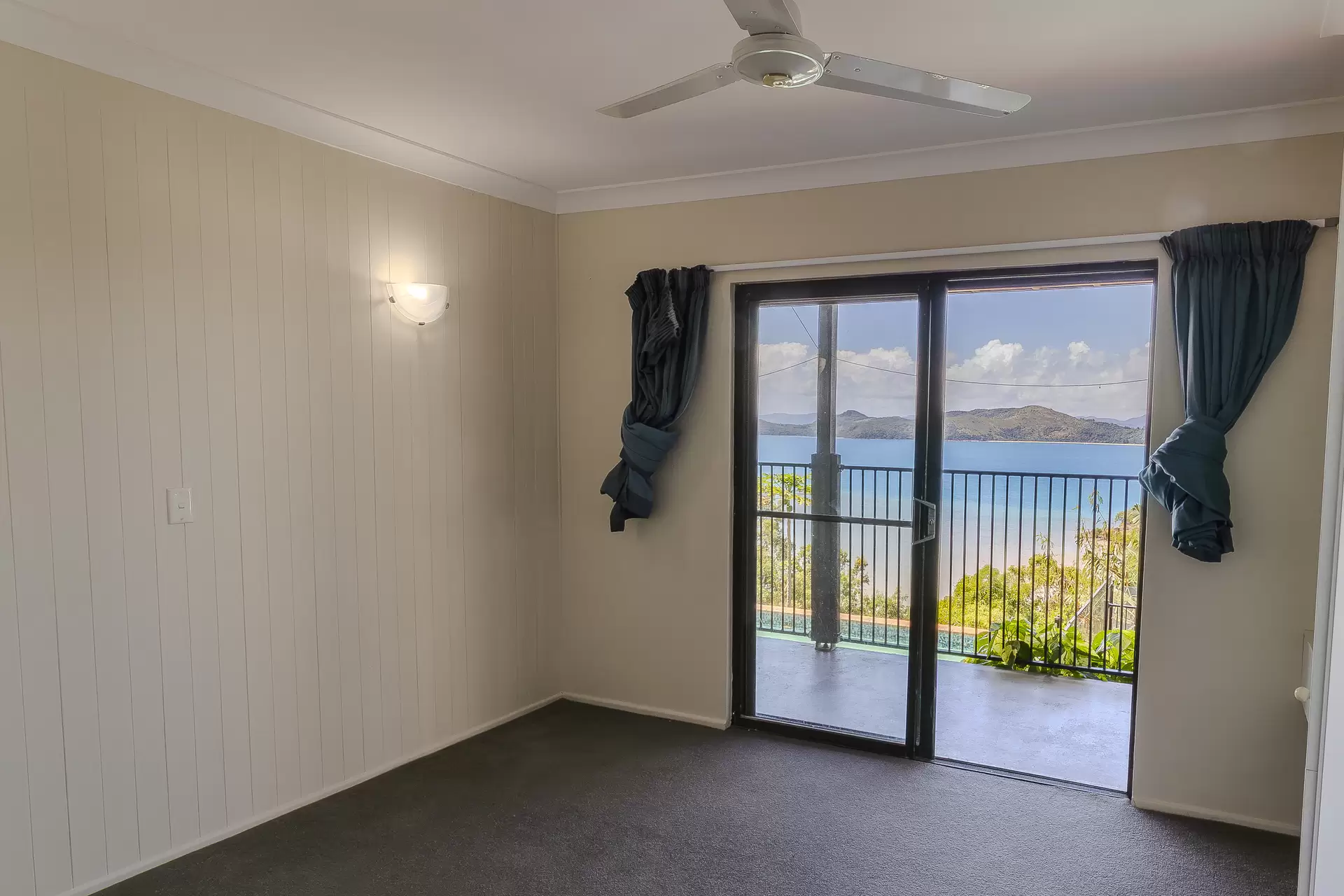 4 Neerim Crescent, Shute Harbour Sold by Queensland Sotheby's International Realty - image 1
