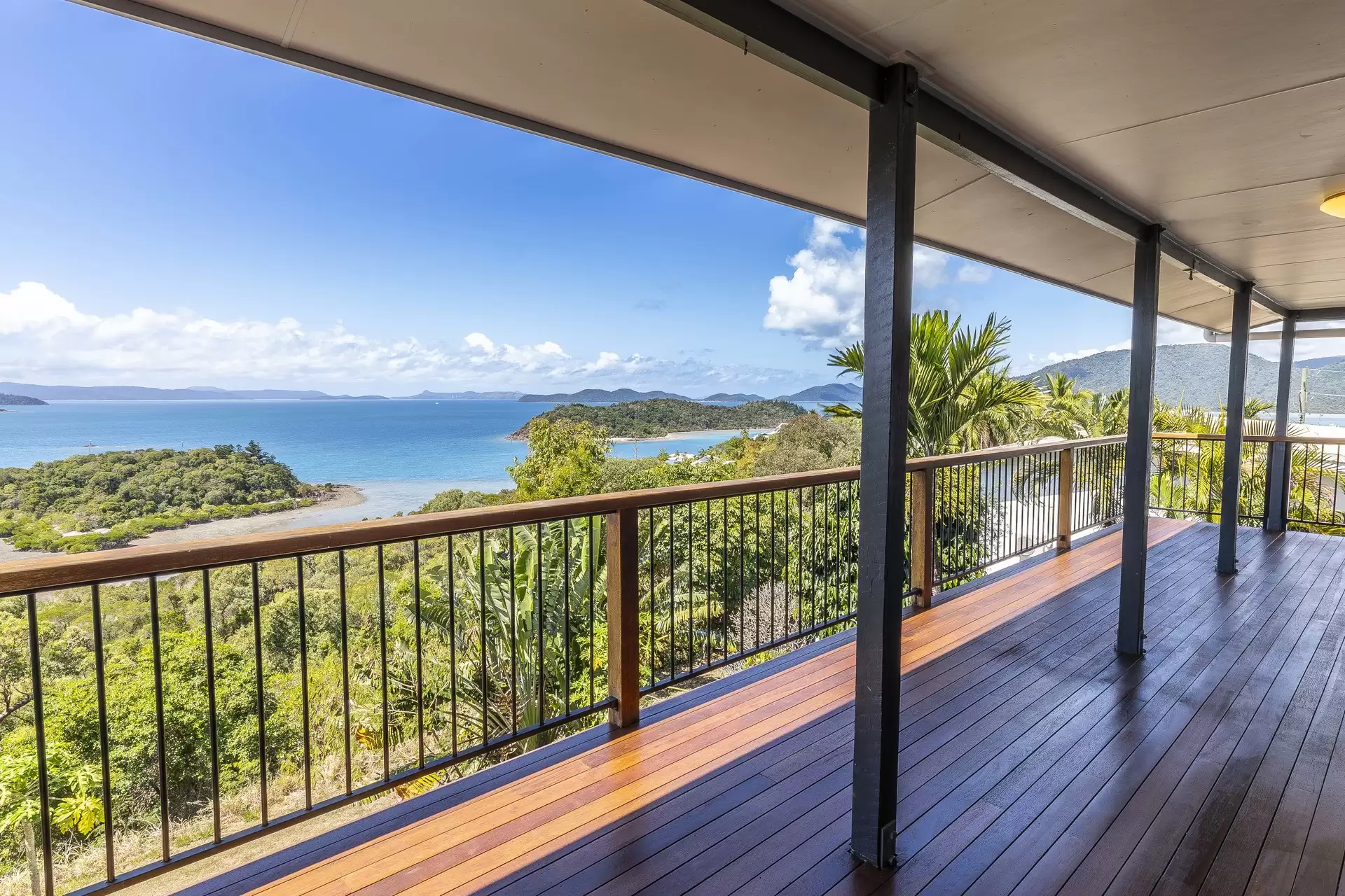 4 Neerim Crescent, Shute Harbour Sold by Queensland Sotheby's International Realty - image 1