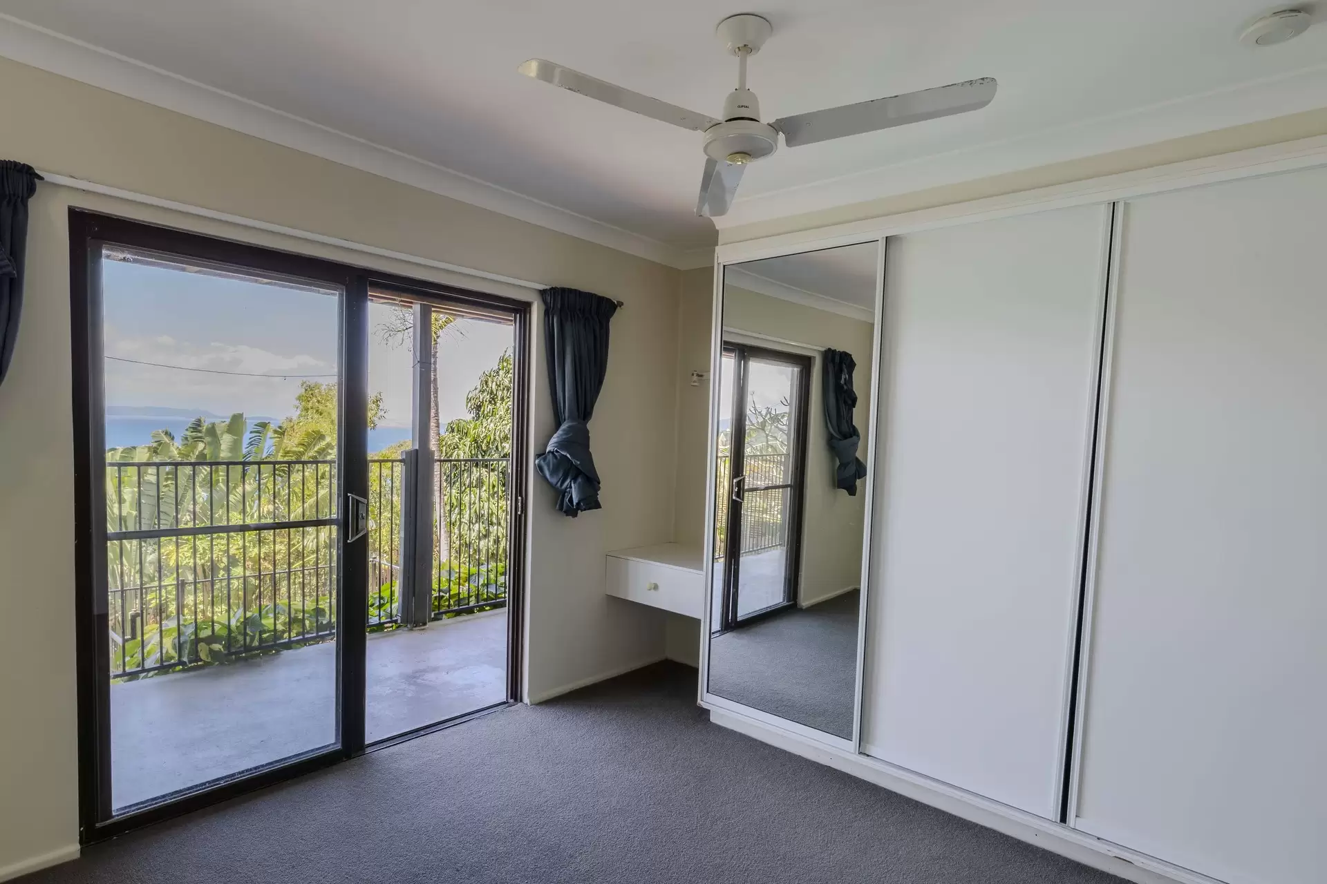 4 Neerim Crescent, Shute Harbour Sold by Queensland Sotheby's International Realty - image 1
