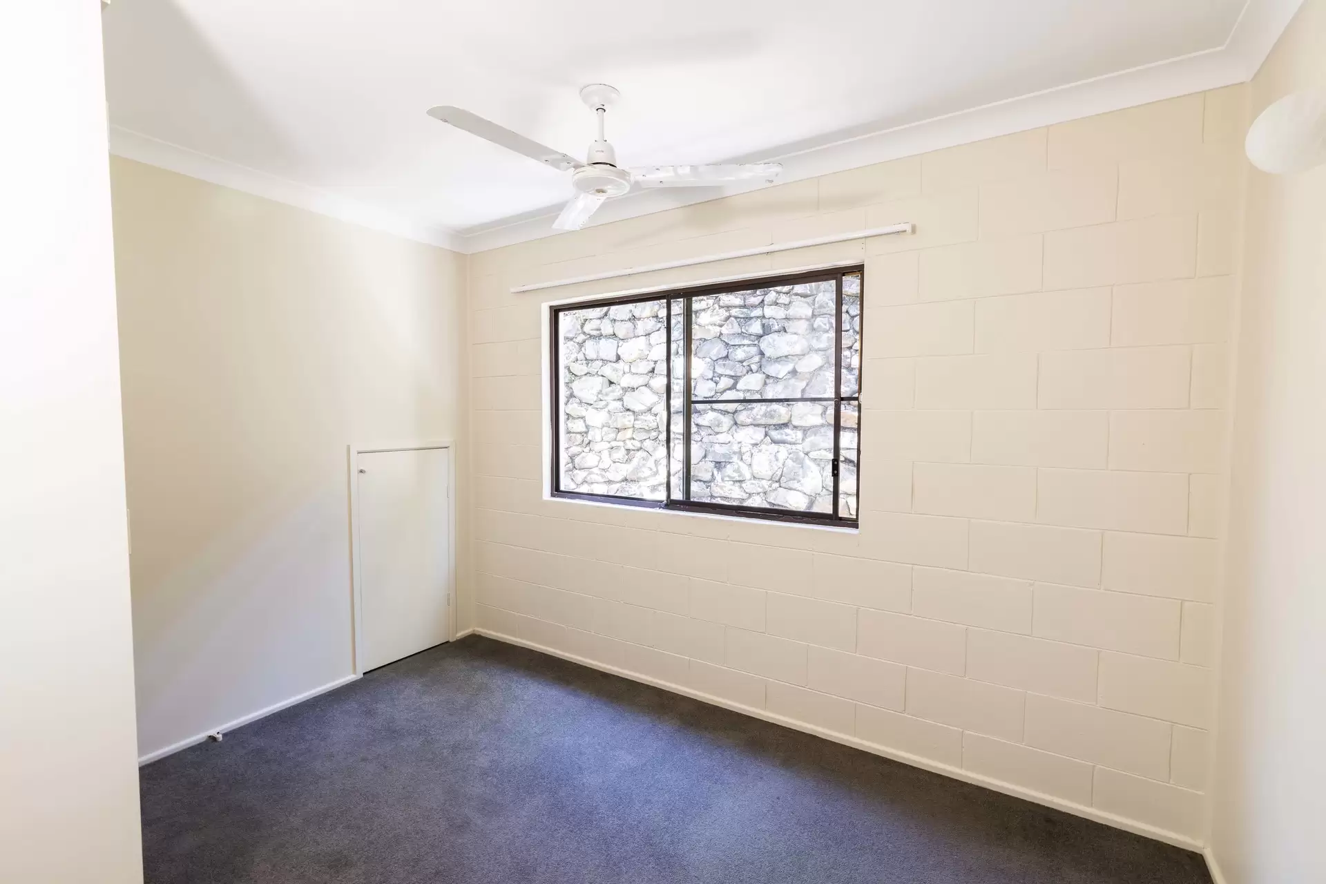 4 Neerim Crescent, Shute Harbour Sold by Queensland Sotheby's International Realty - image 1