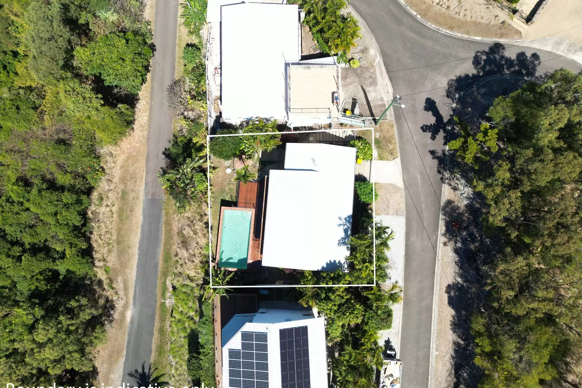 4 Neerim Crescent, Shute Harbour Sold by Queensland Sotheby's International Realty - image 1
