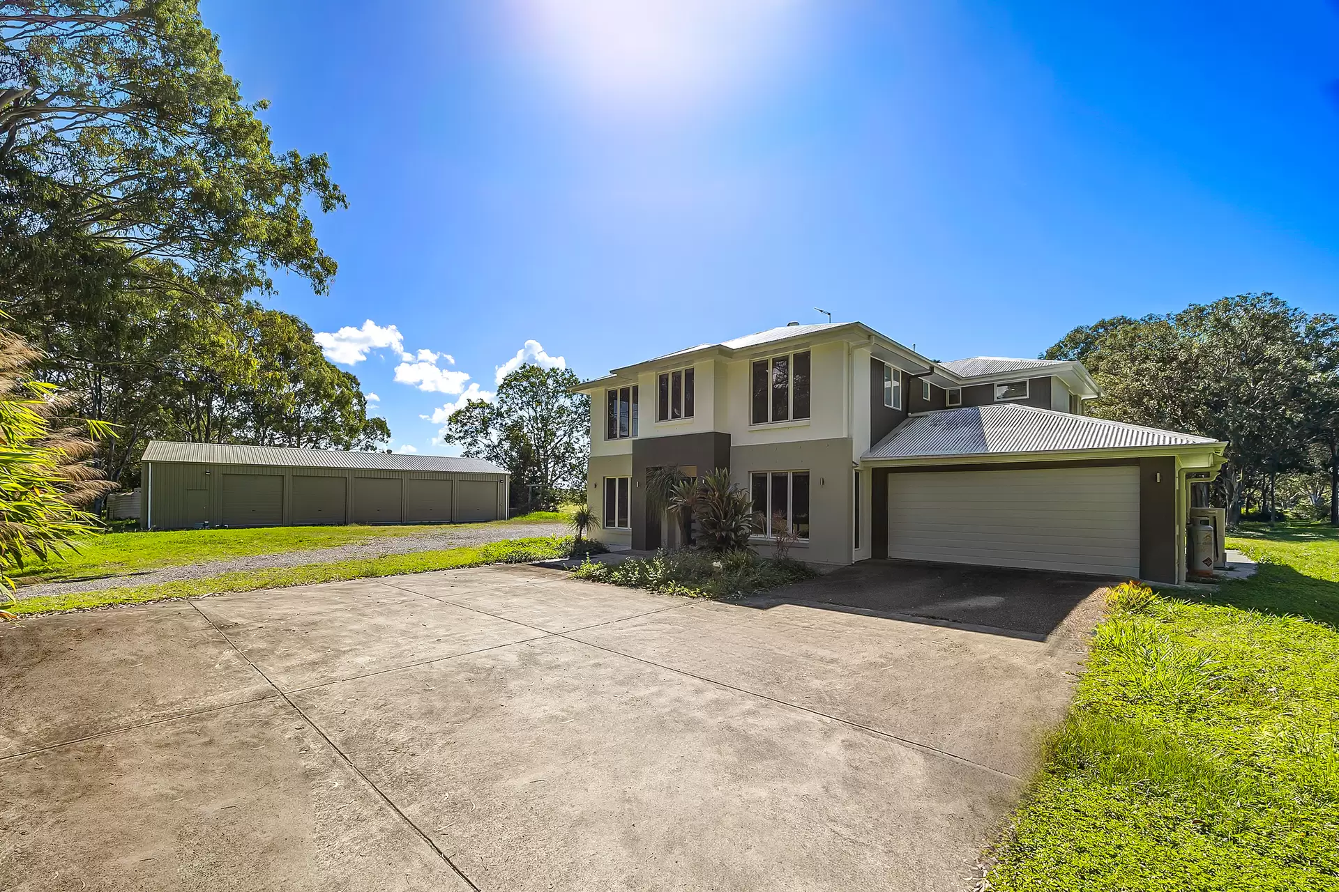 632 Beachmere Road, Beachmere Sold by Queensland Sotheby's International Realty - image 1