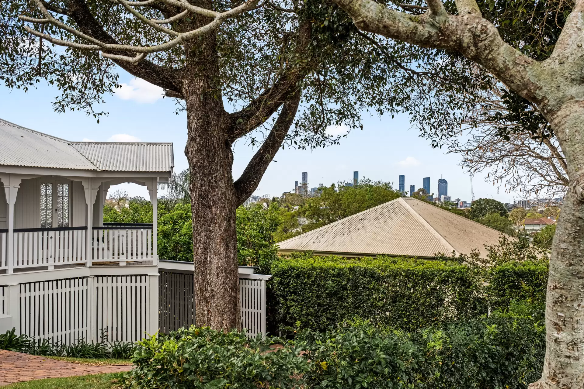 29  Mount Street, Toowong Sold by Queensland Sotheby's International Realty - image 1