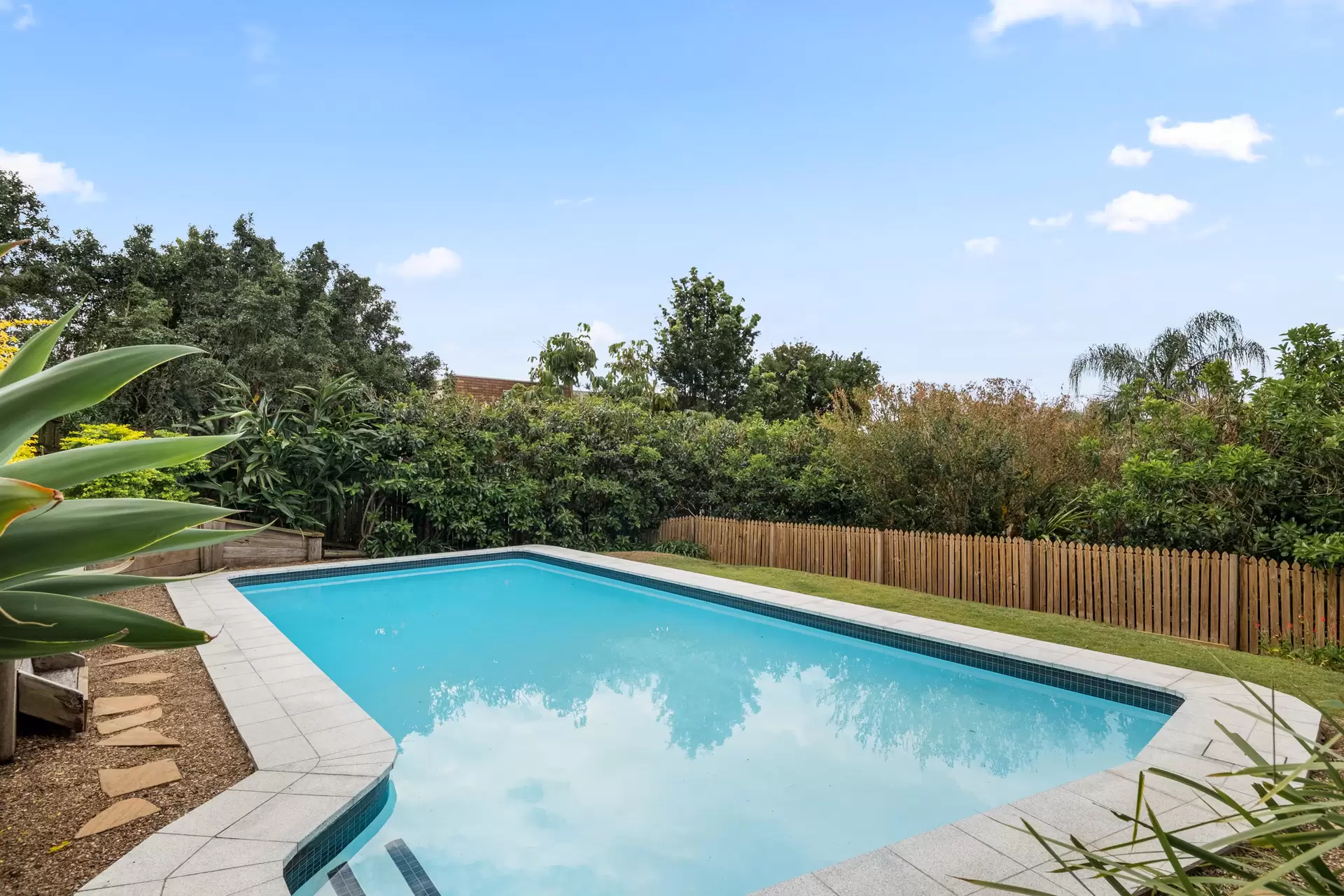 29  Mount Street, Toowong Sold by Queensland Sotheby's International Realty - image 1